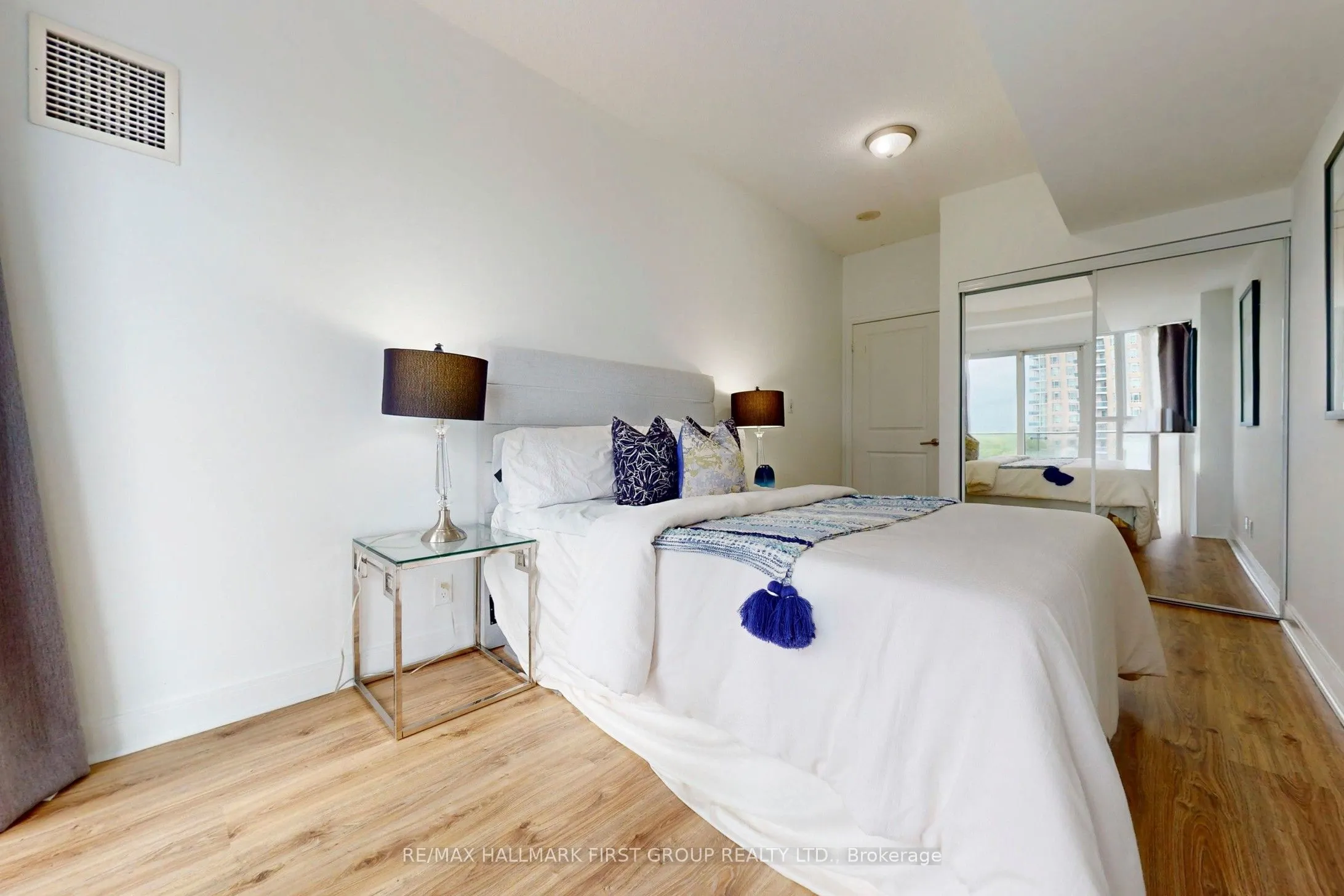 50 Absolute Avenue #603