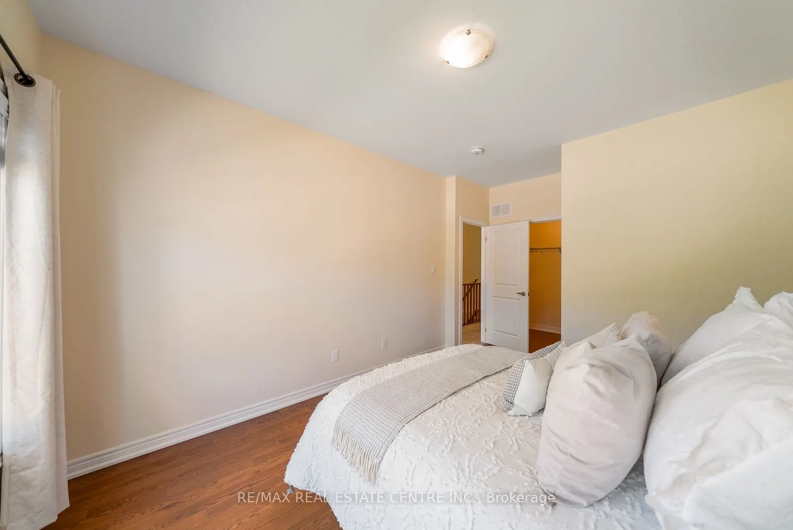 11 Overlea Drive #11