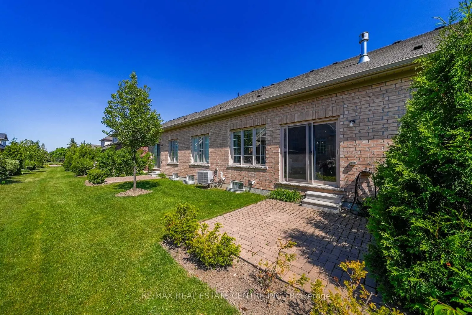 11 Overlea Drive #11