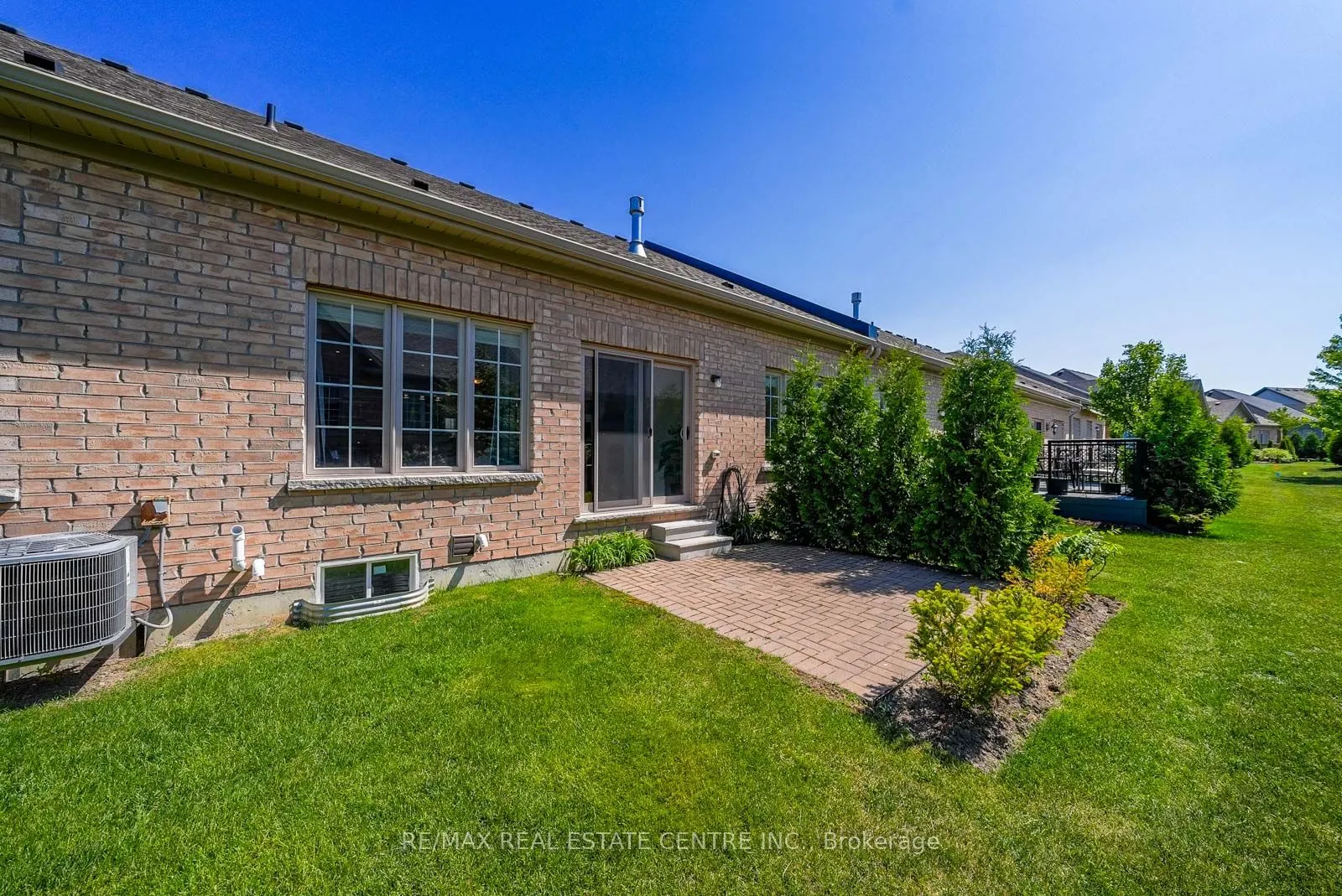 11 Overlea Drive #11