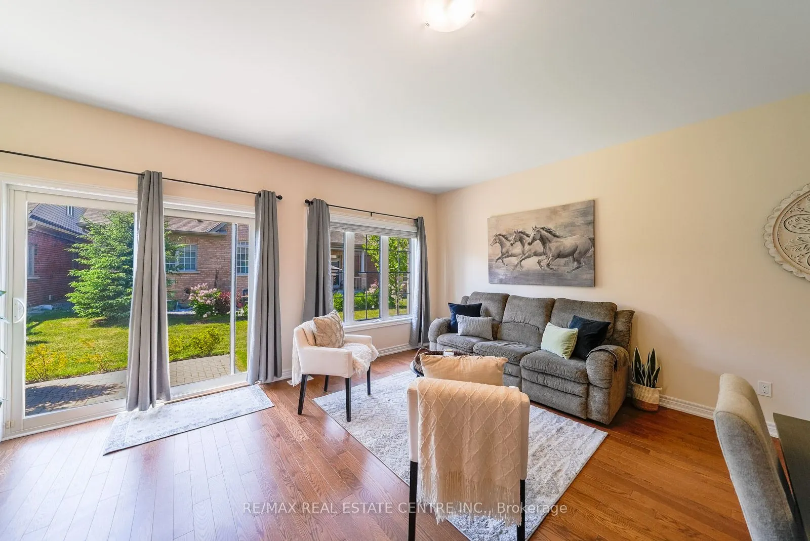 11 Overlea Drive #11