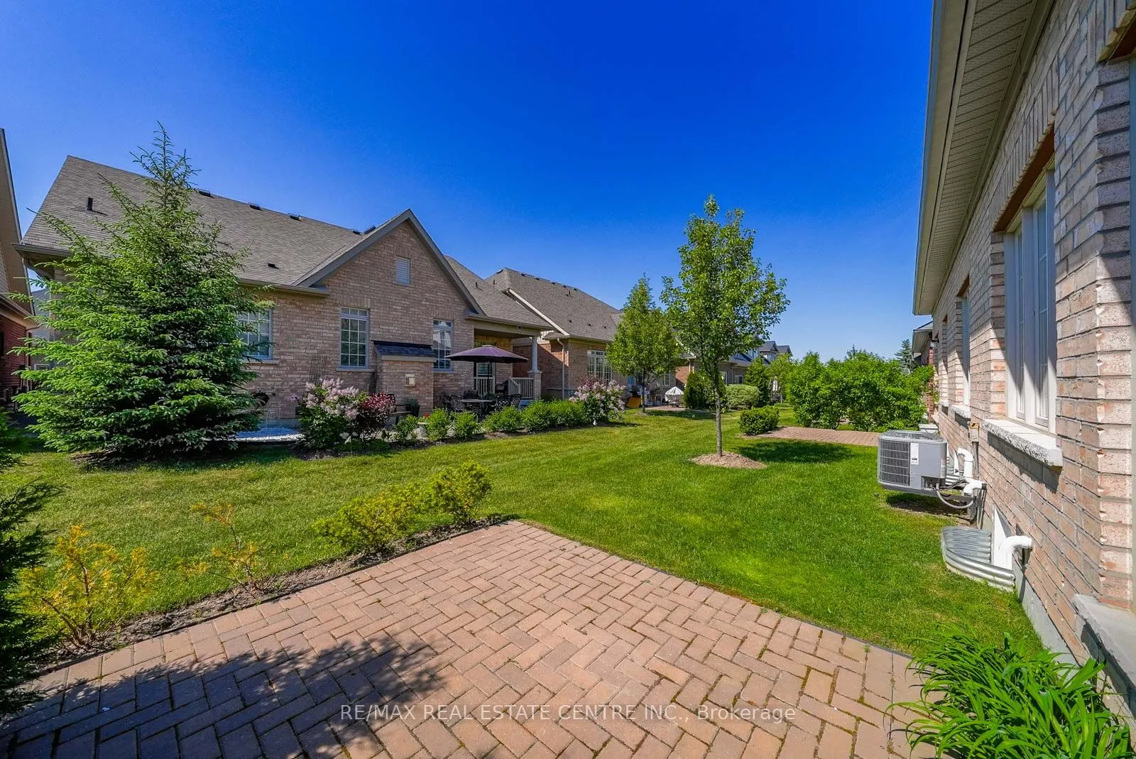 11 Overlea Drive #11