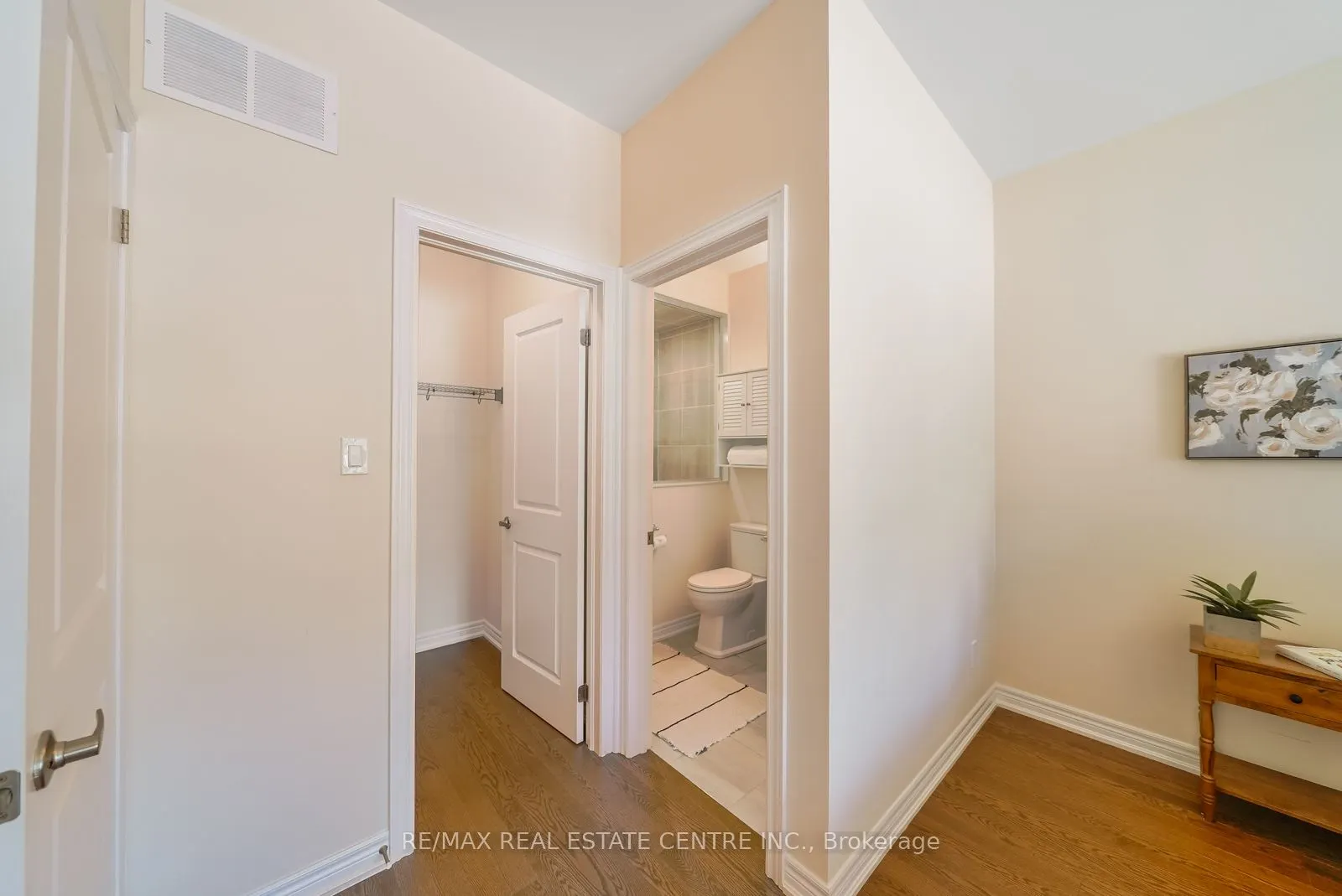 11 Overlea Drive #11