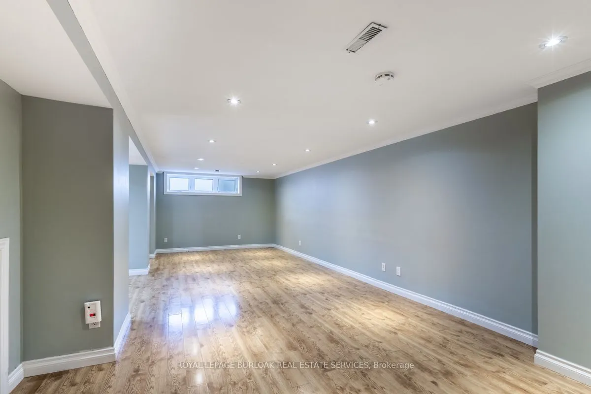 2142 Parkway Drive #Lower