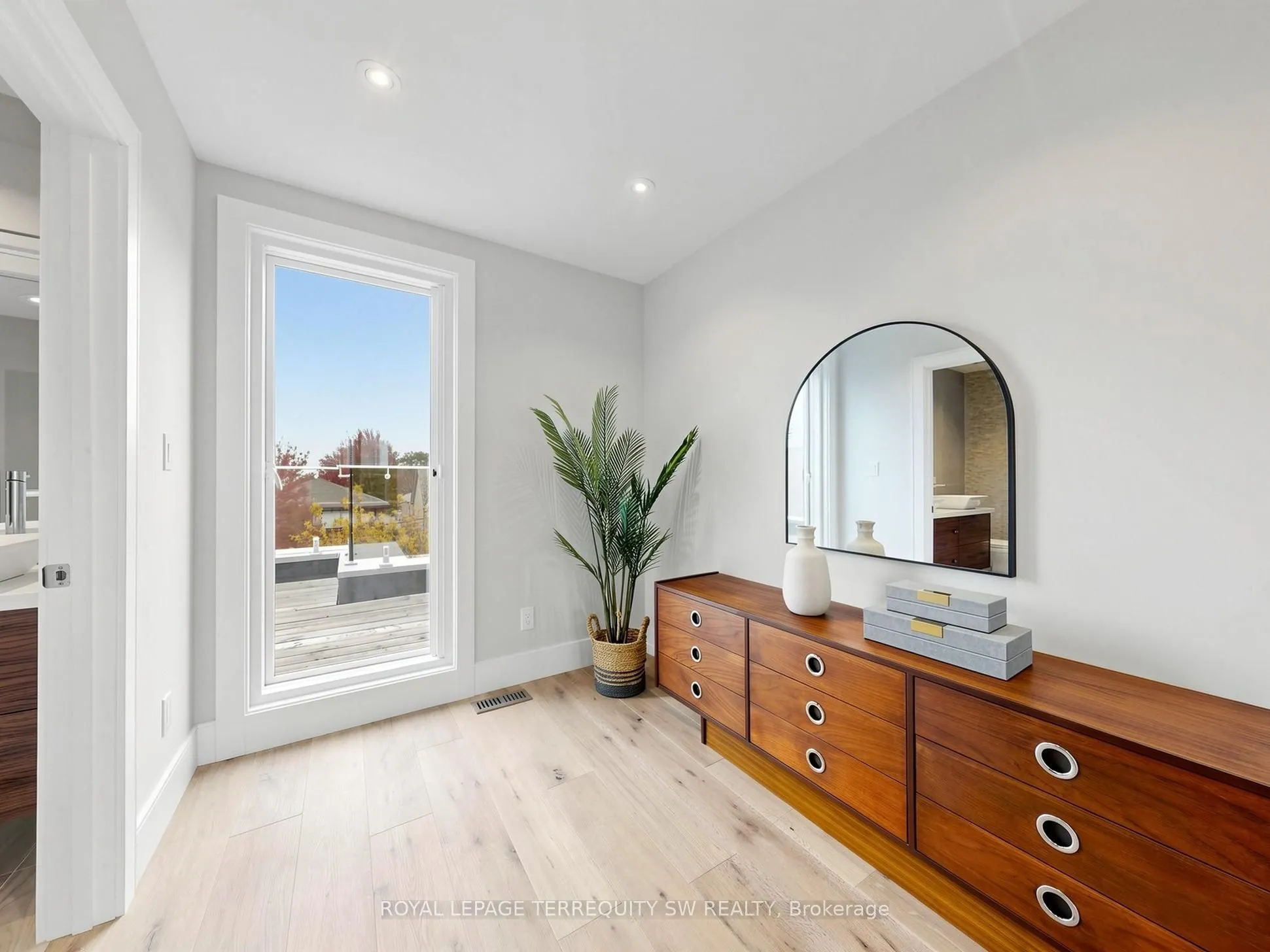 161B Locksley Avenue