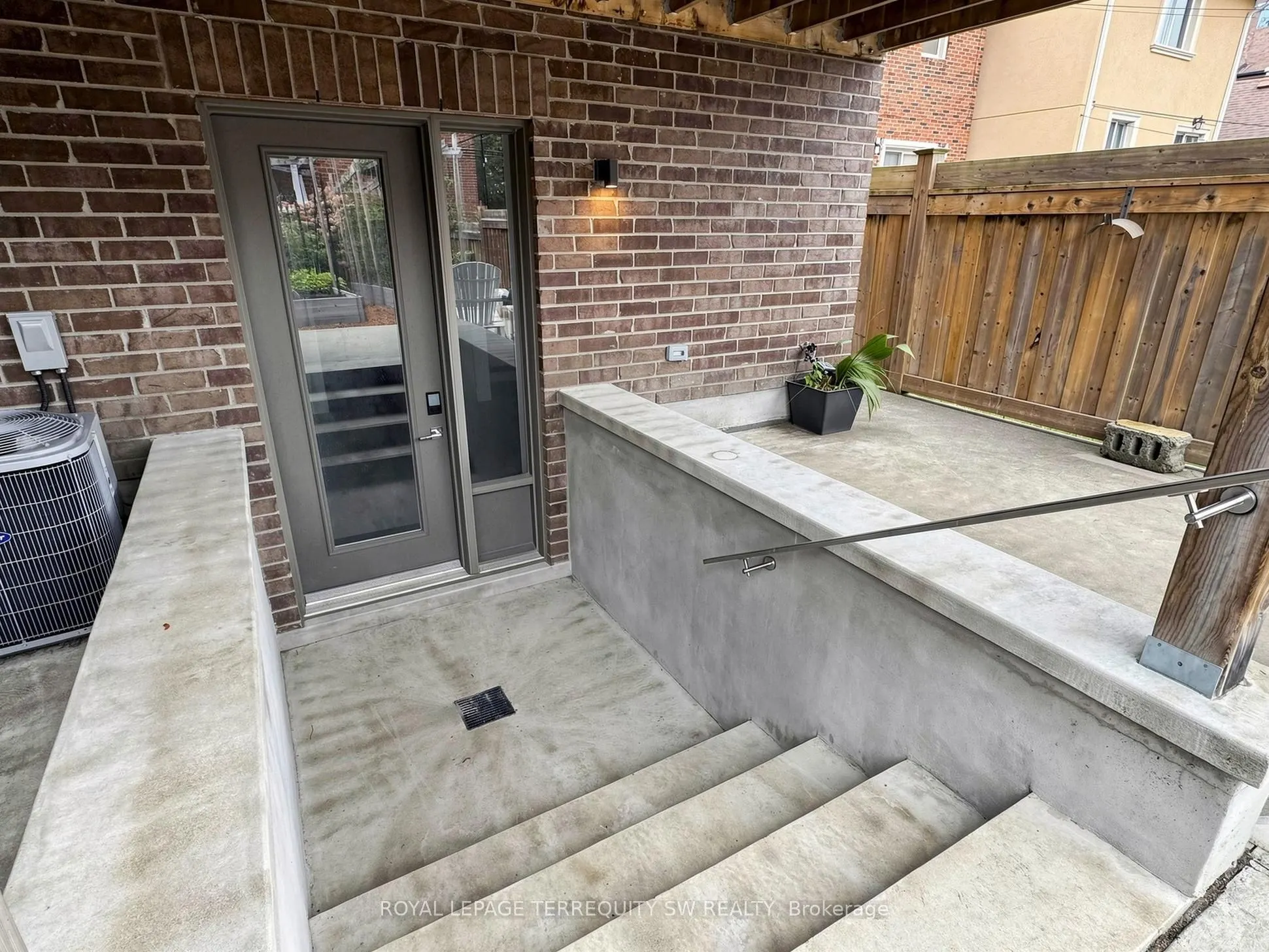 161B Locksley Avenue