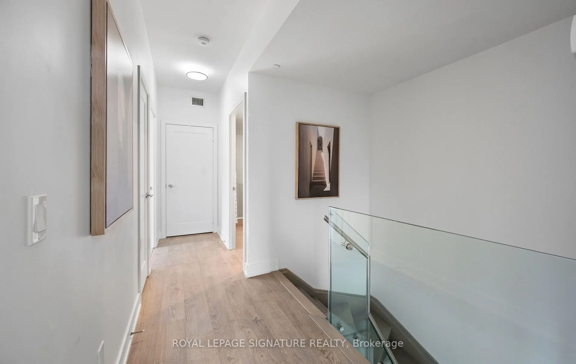 9 Mabelle Avenue #TH07