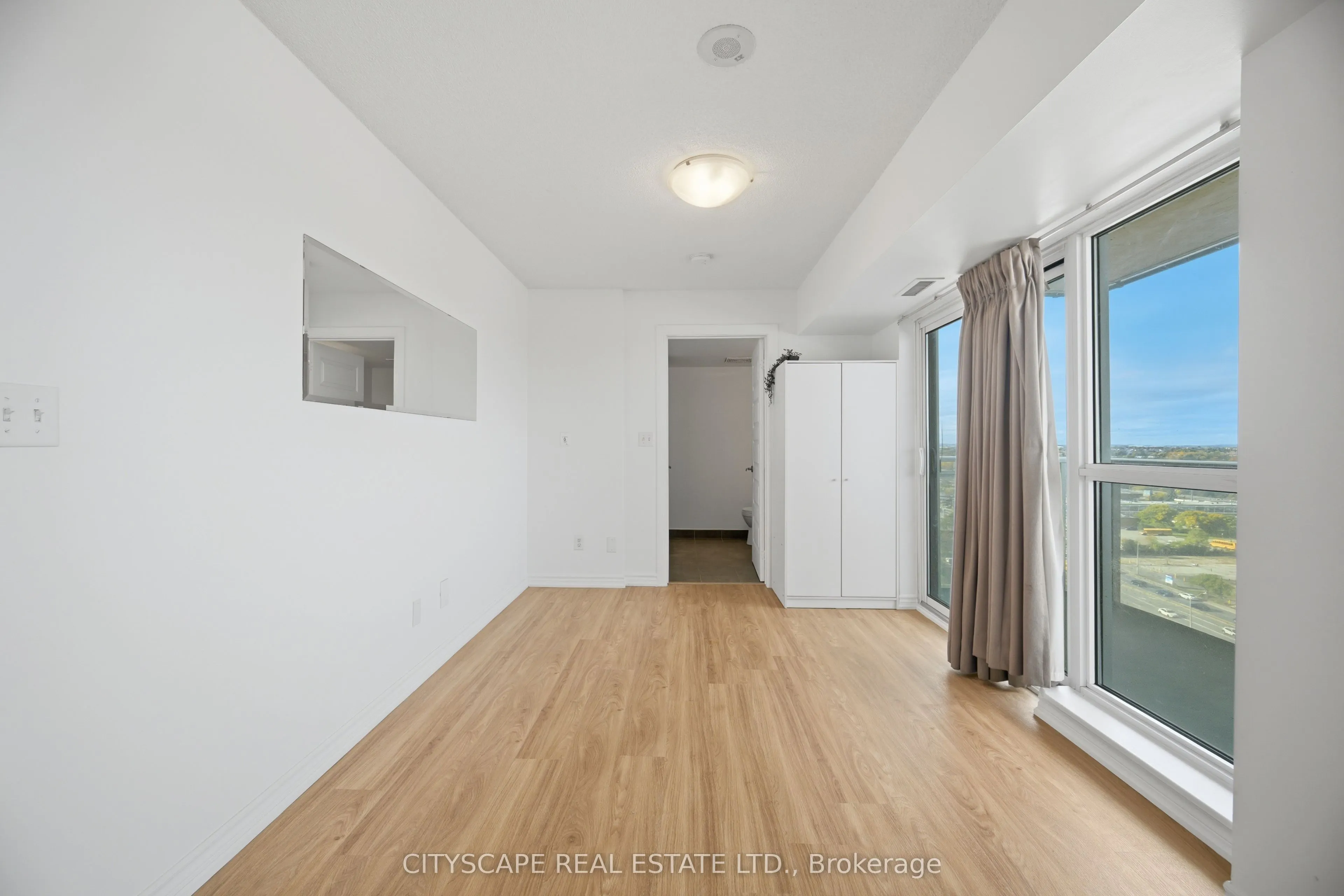 215 Queen Street E #1601