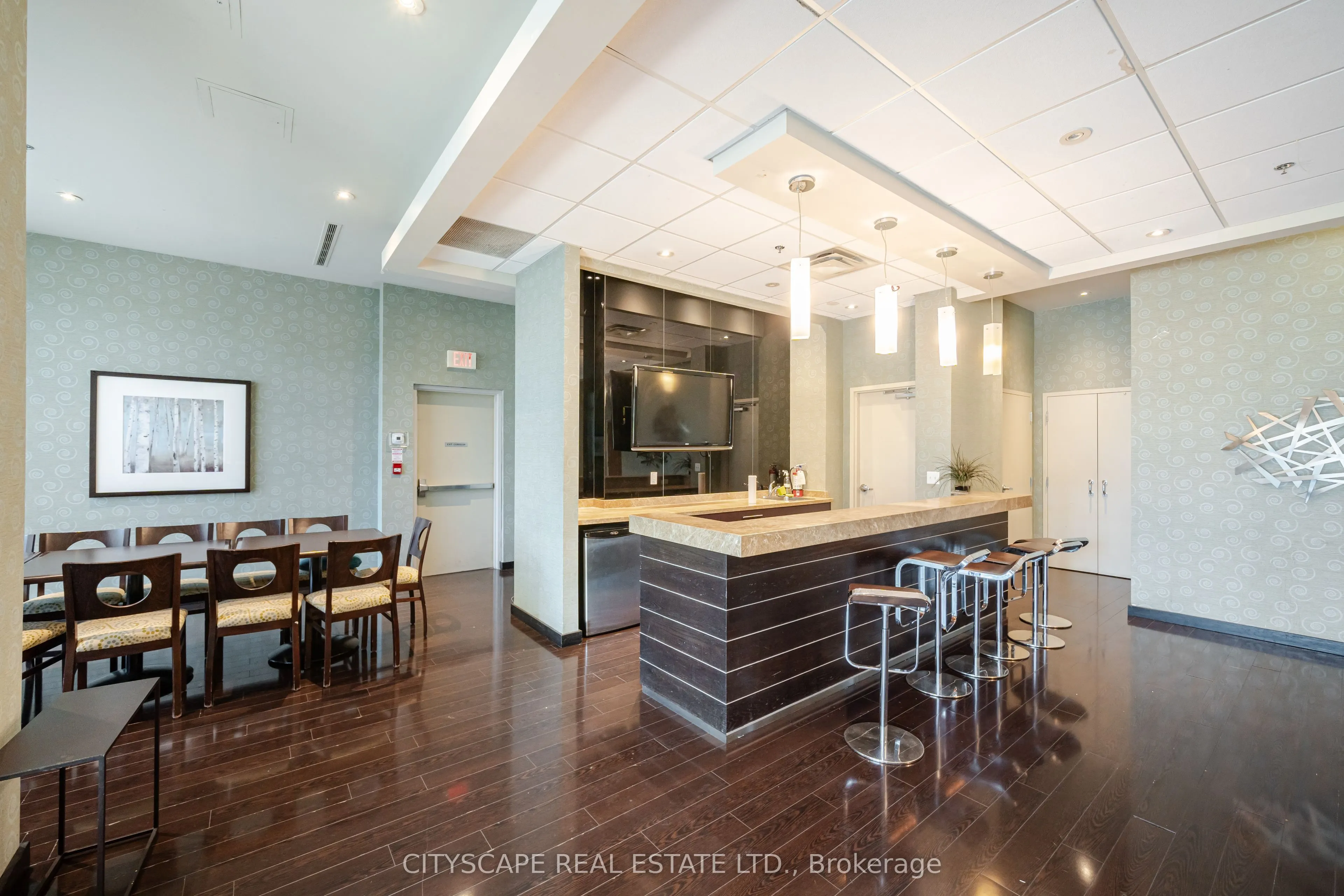 215 Queen Street E #1601