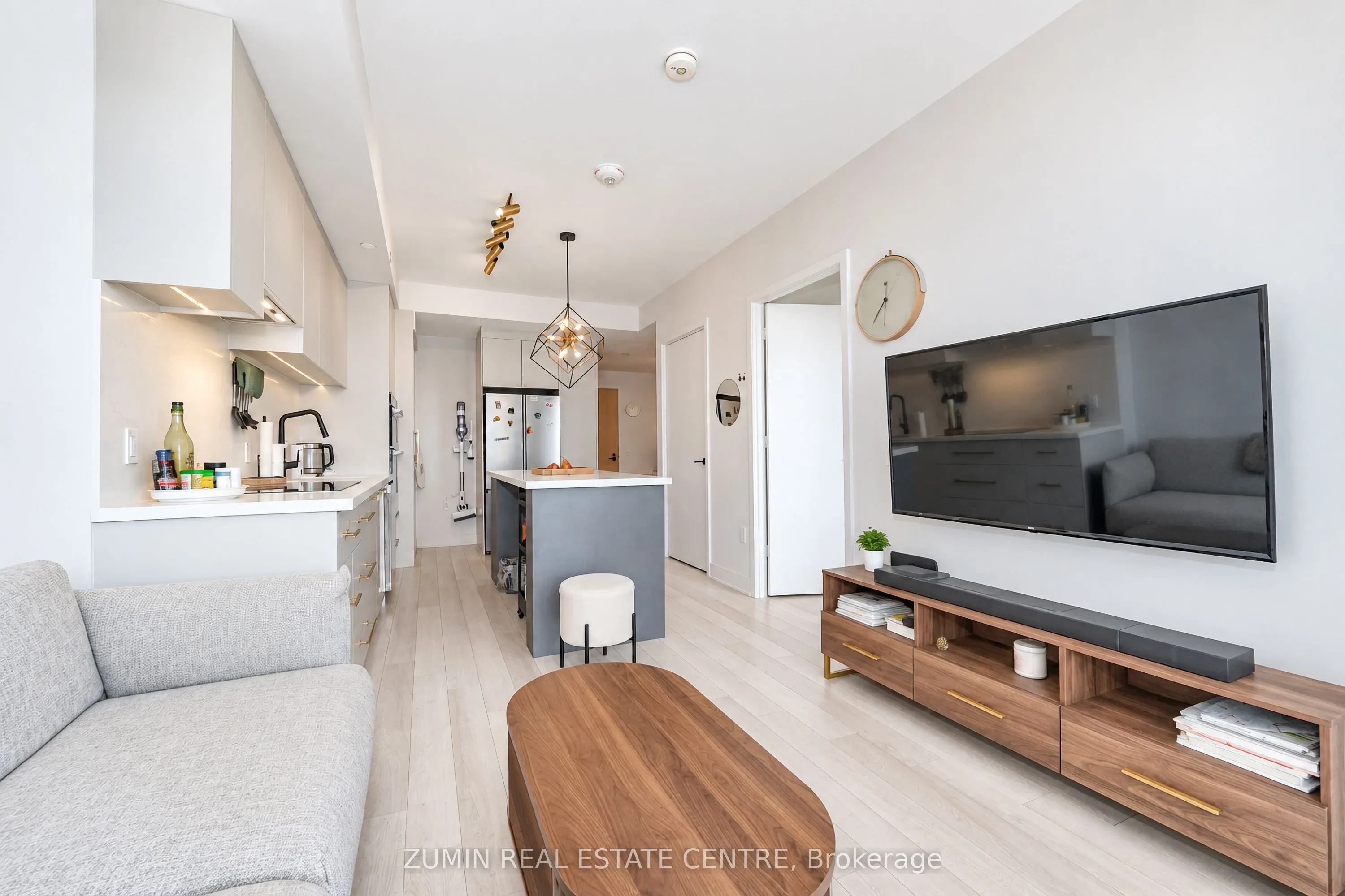 60 George Butchart Drive #416
