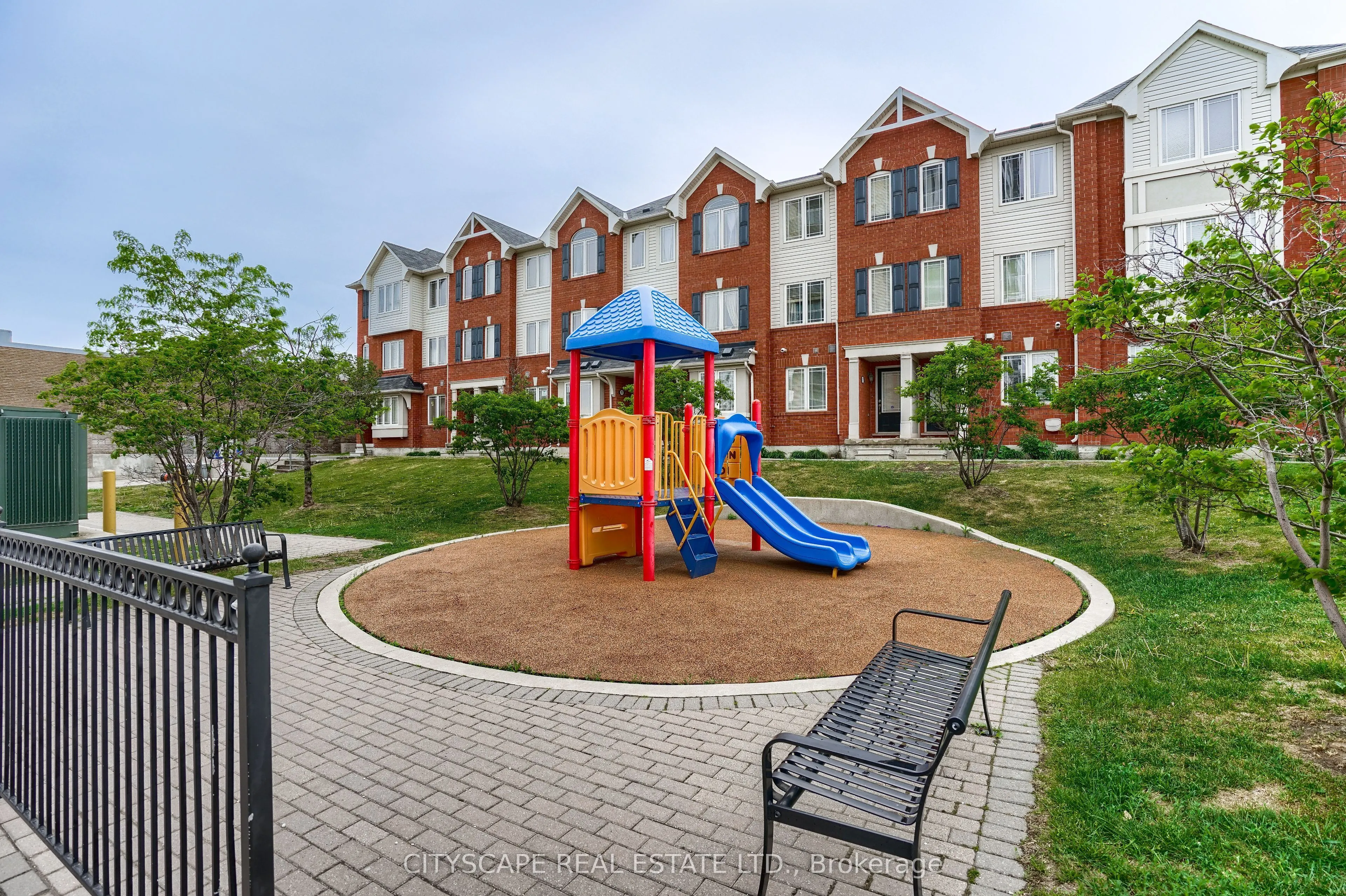 215 Queen Street E #1601
