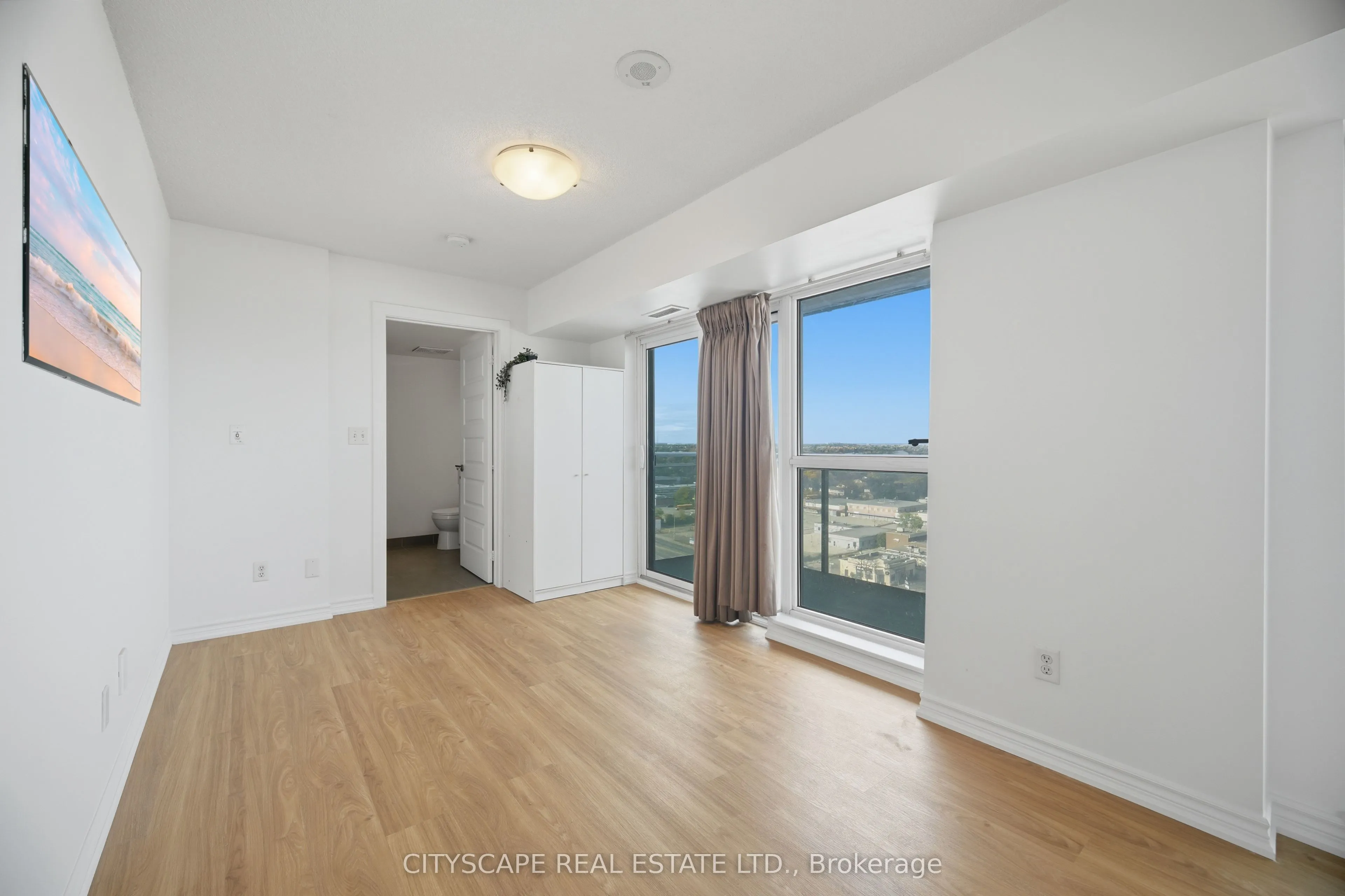 215 Queen Street E #1601