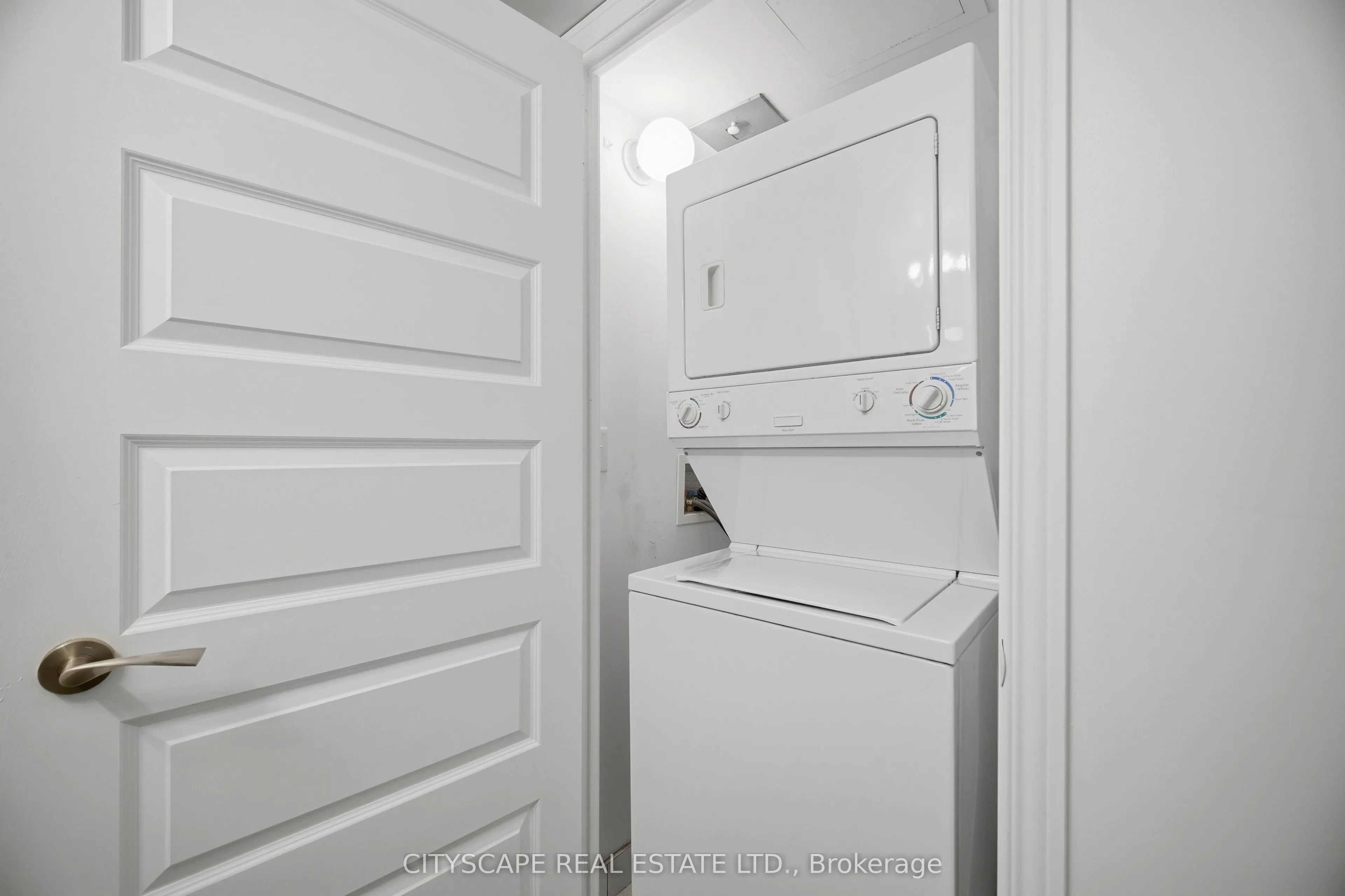 215 Queen Street E #1601