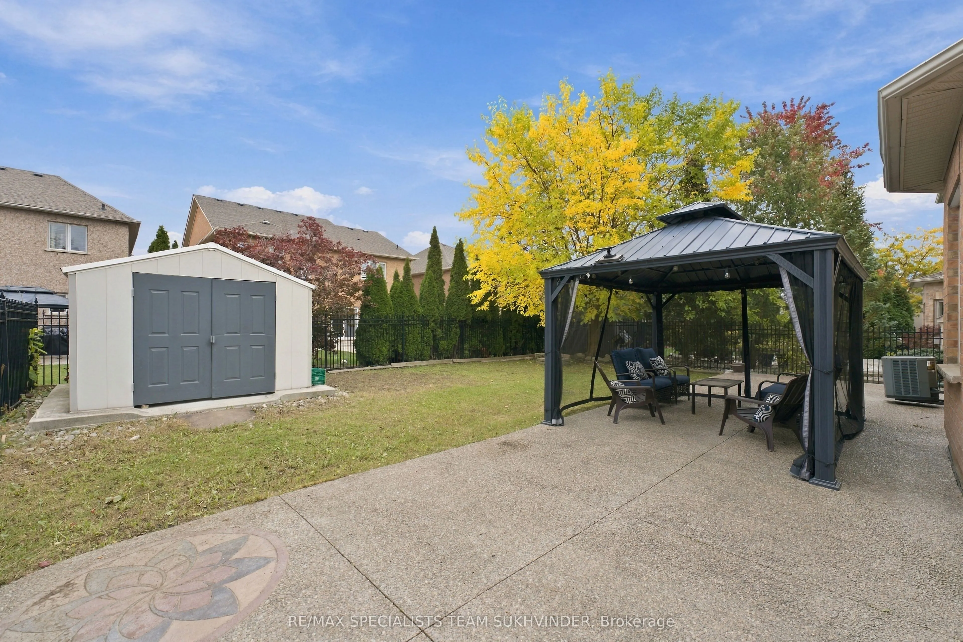15 Saint Hubert Drive