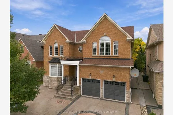 15 Saint Hubert Drive