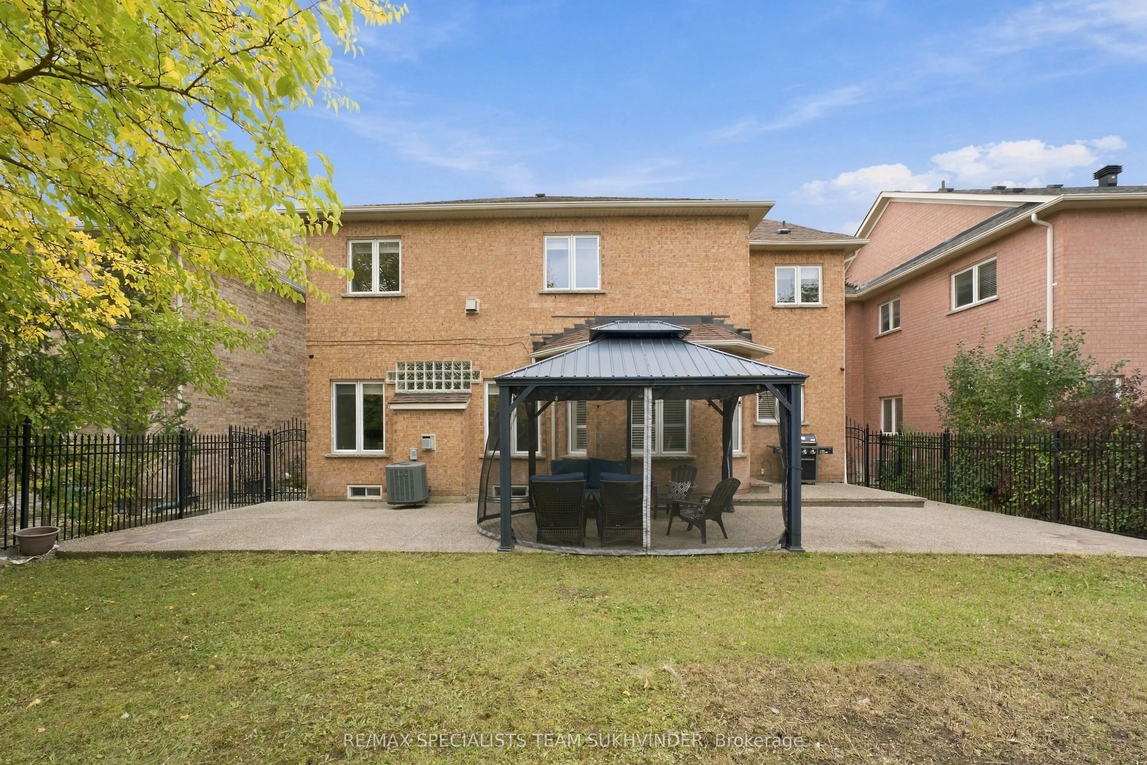 15 Saint Hubert Drive