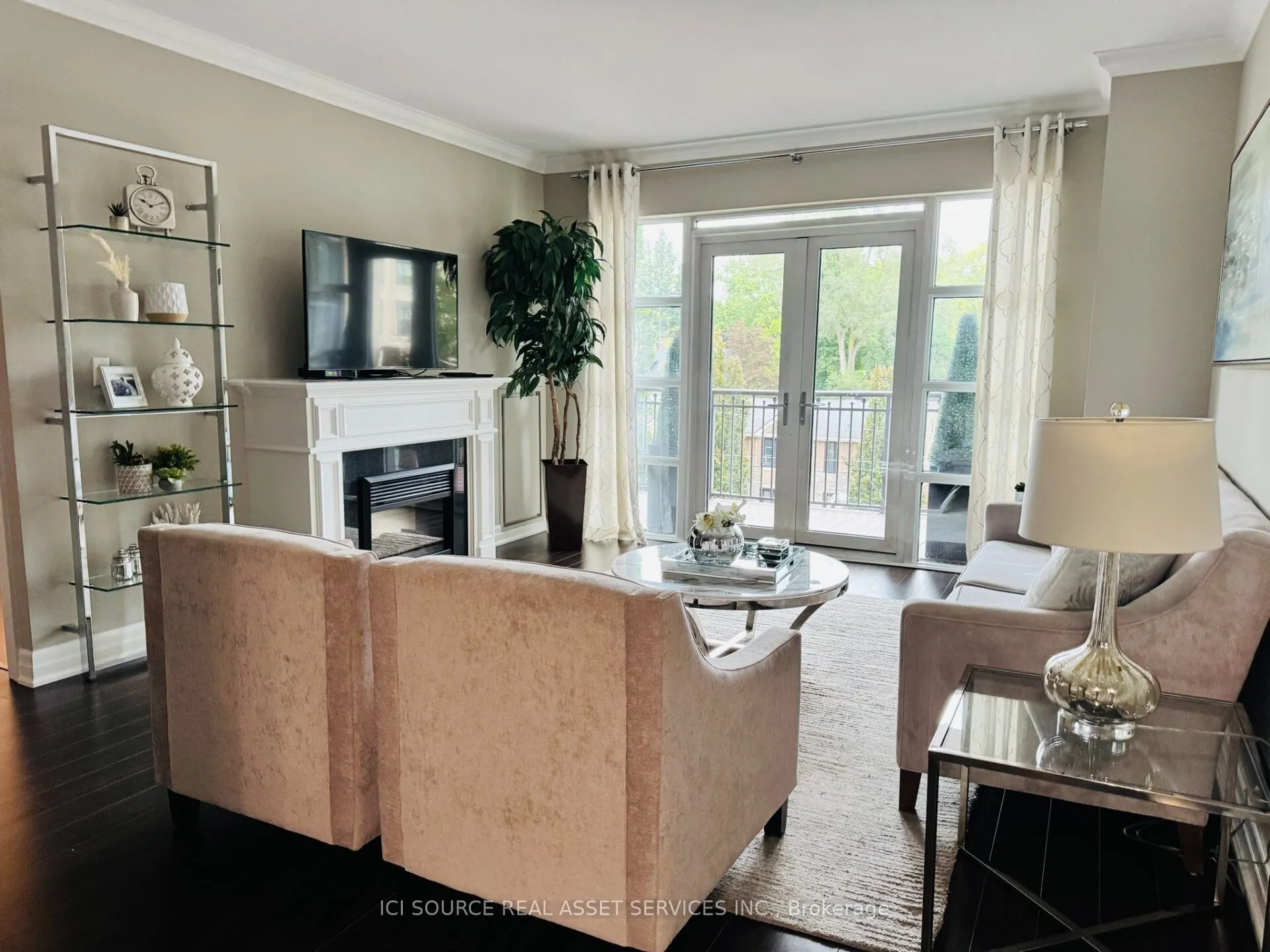 2855 Bloor Street W #515