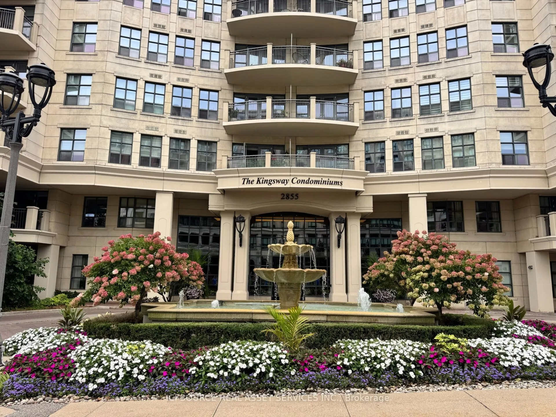 2855 Bloor Street W #515