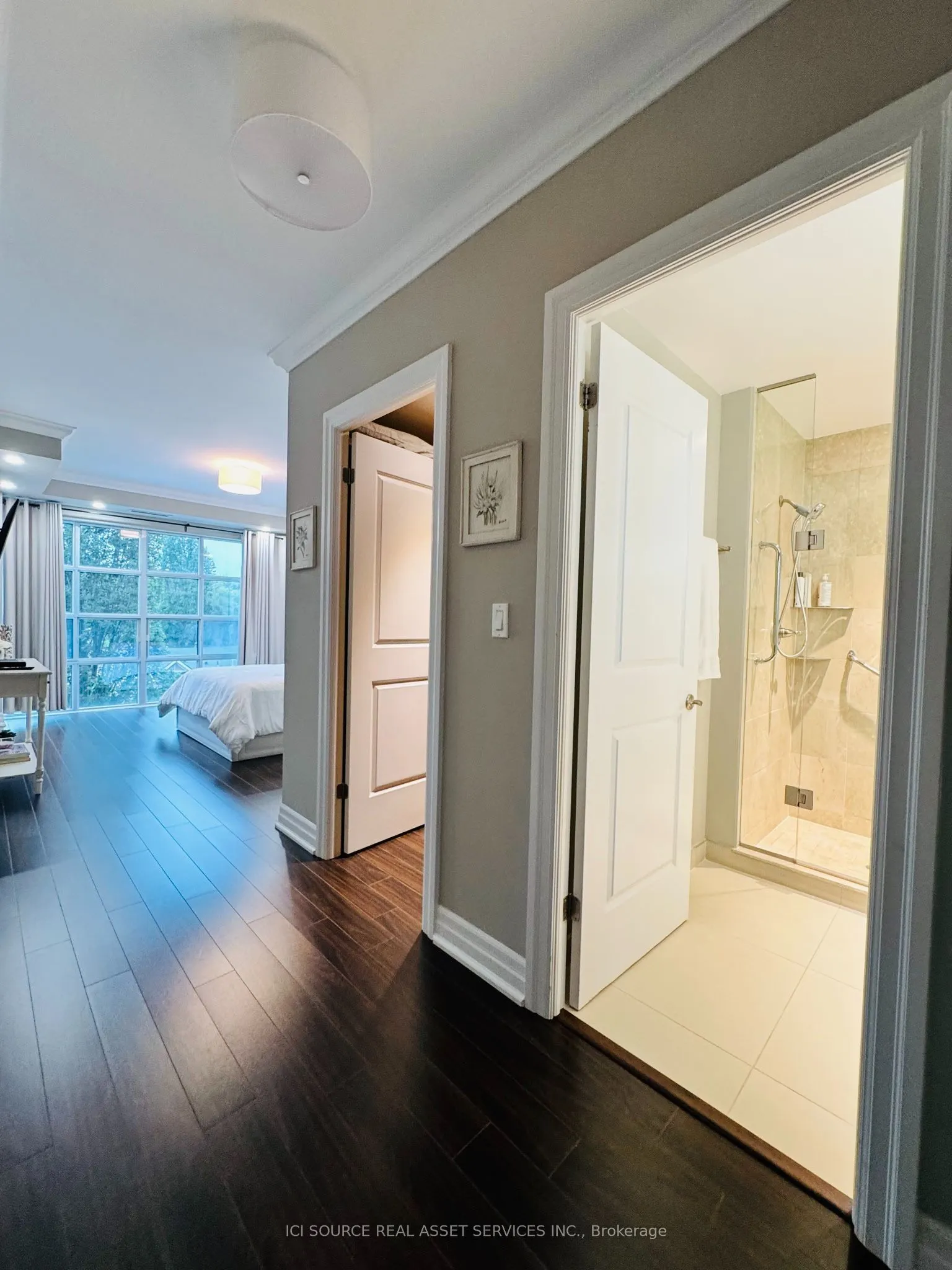 2855 Bloor Street W #515
