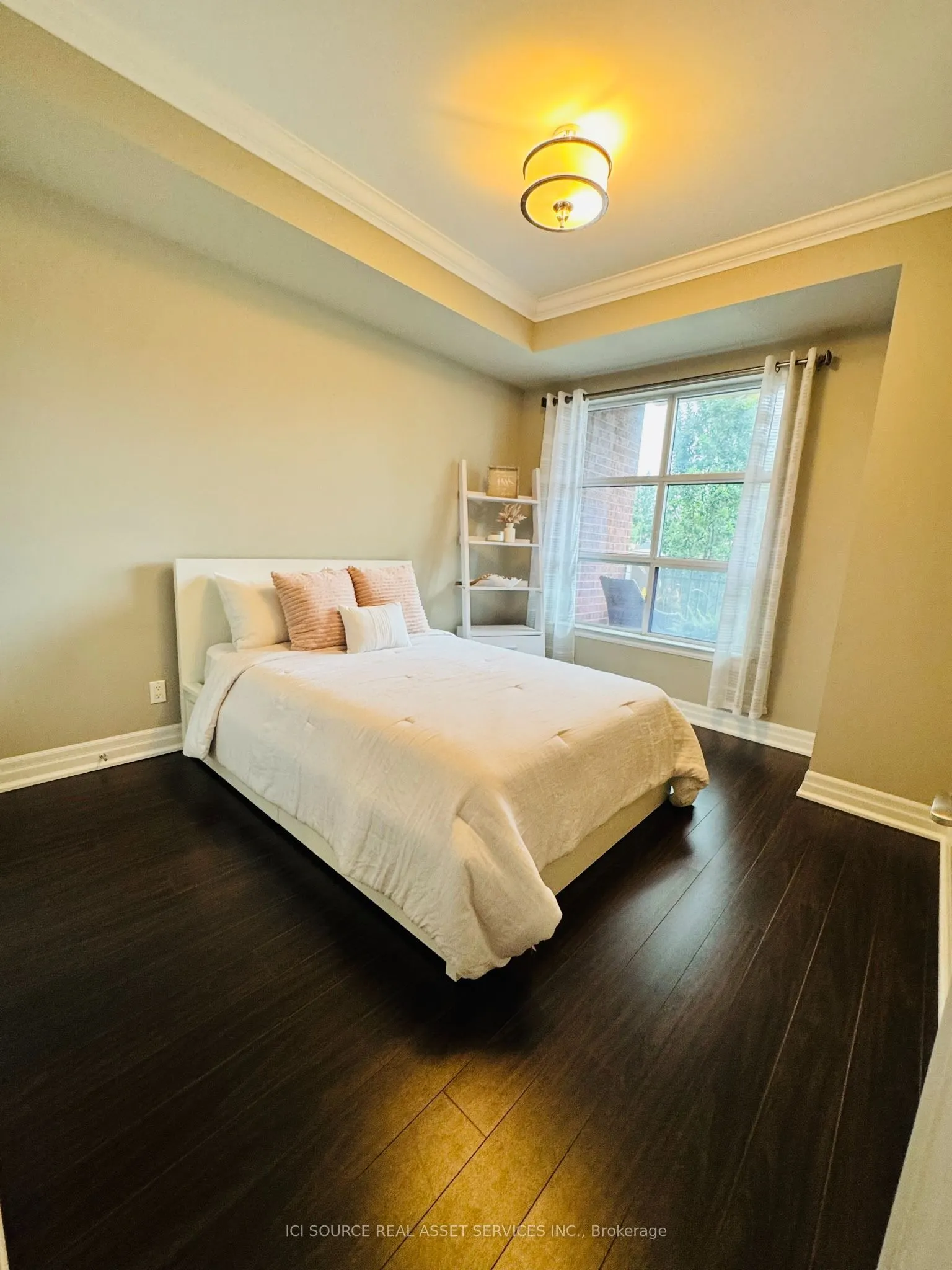2855 Bloor Street W #515