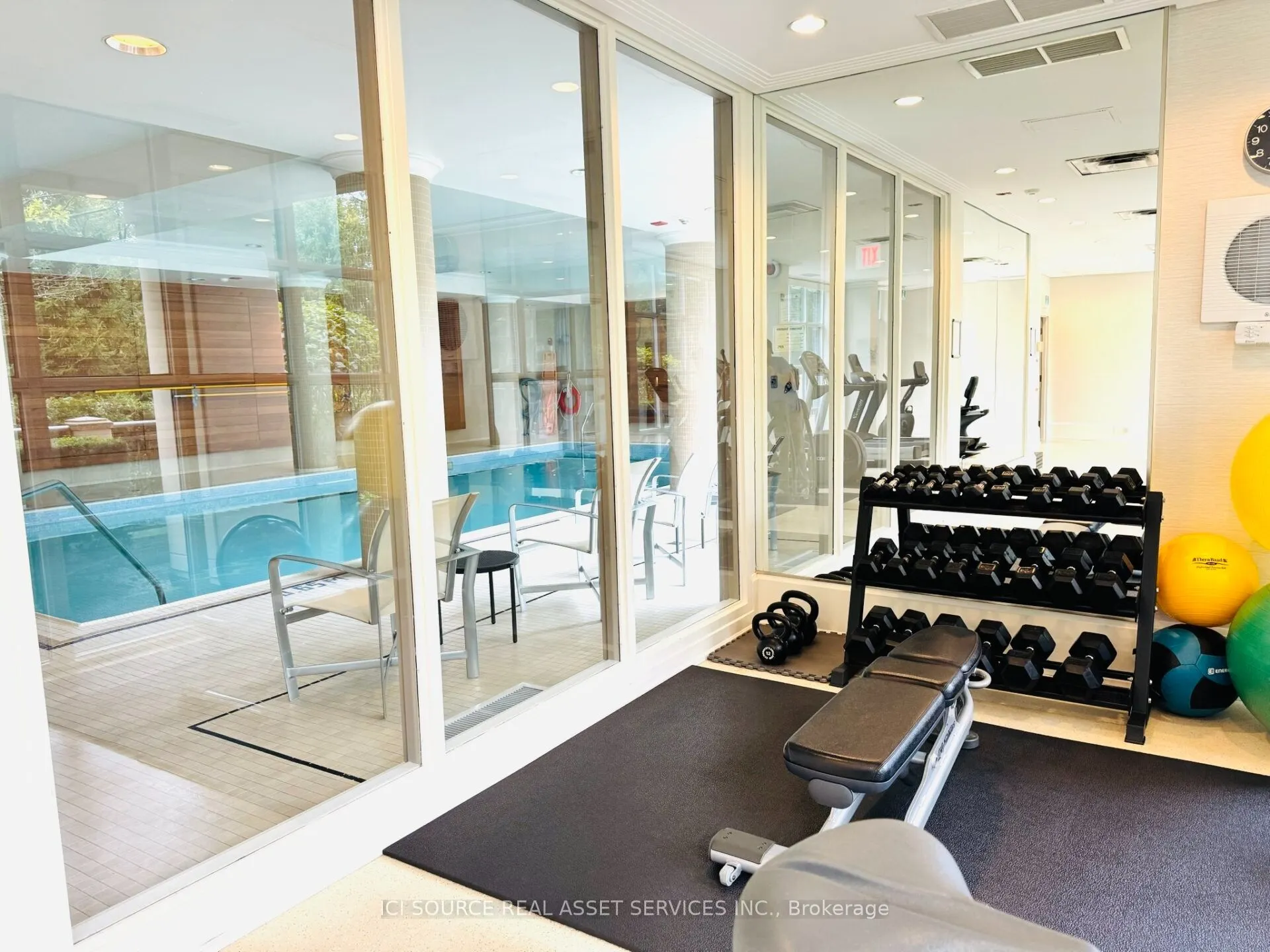 2855 Bloor Street W #515