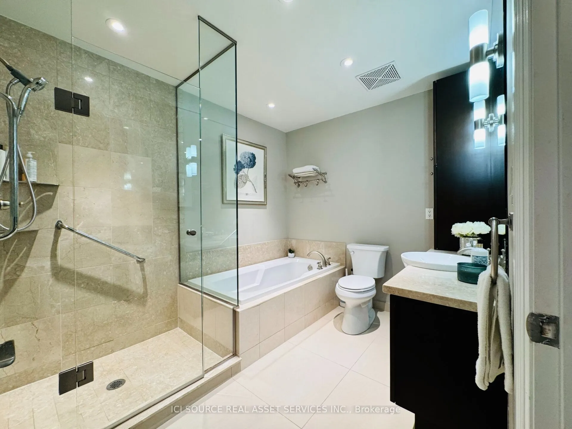 2855 Bloor Street W #515