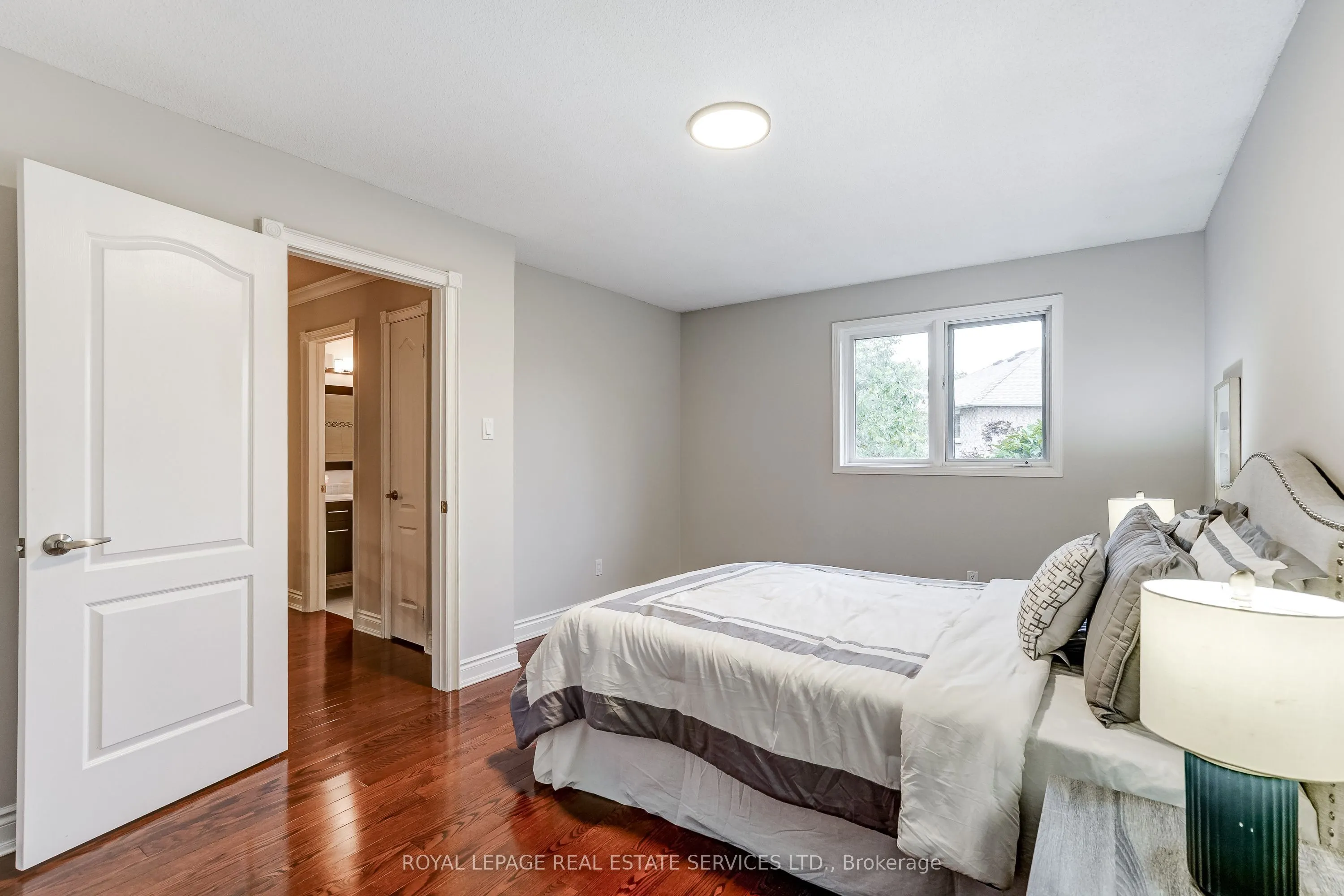 3119 Dover Crescent