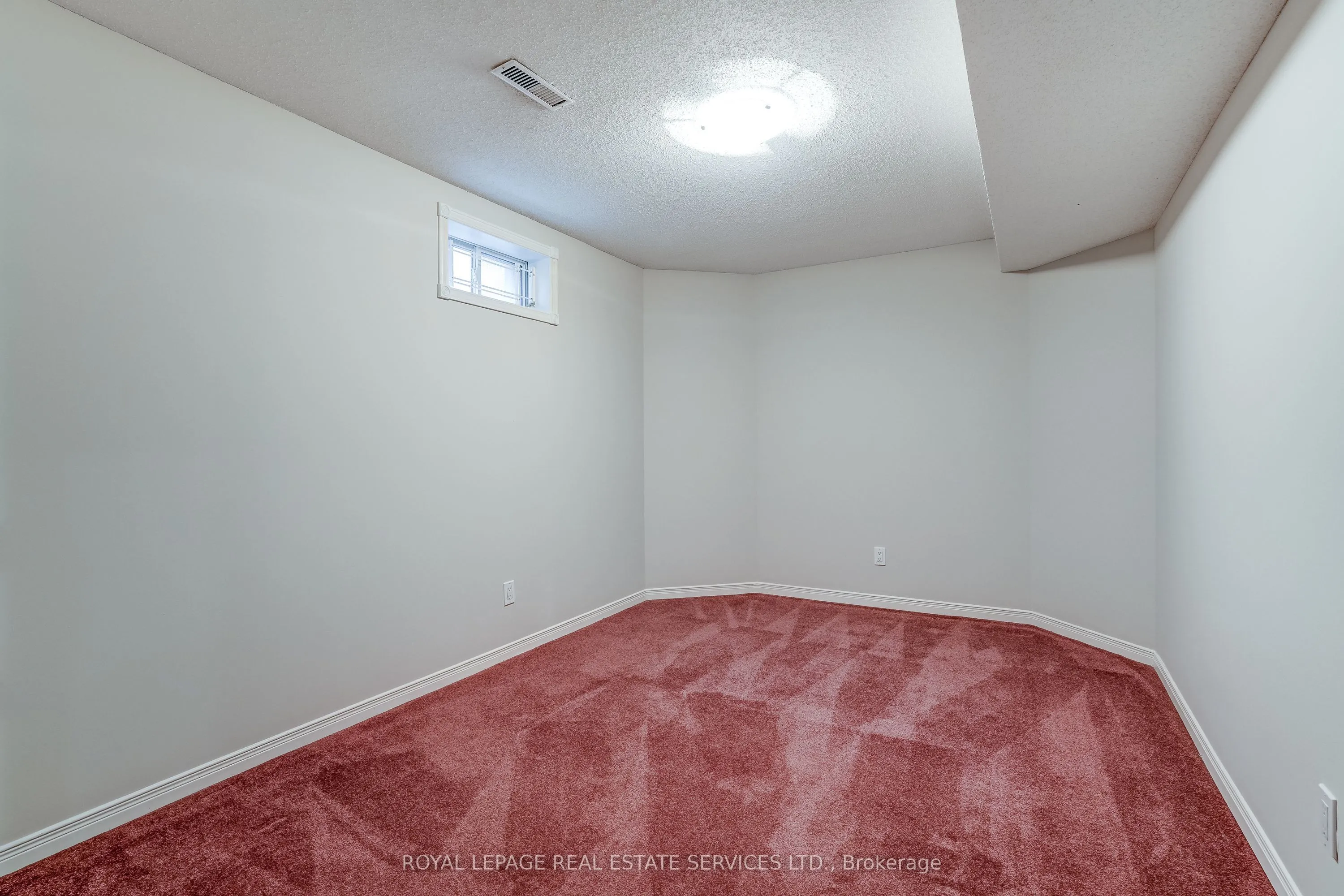 3119 Dover Crescent