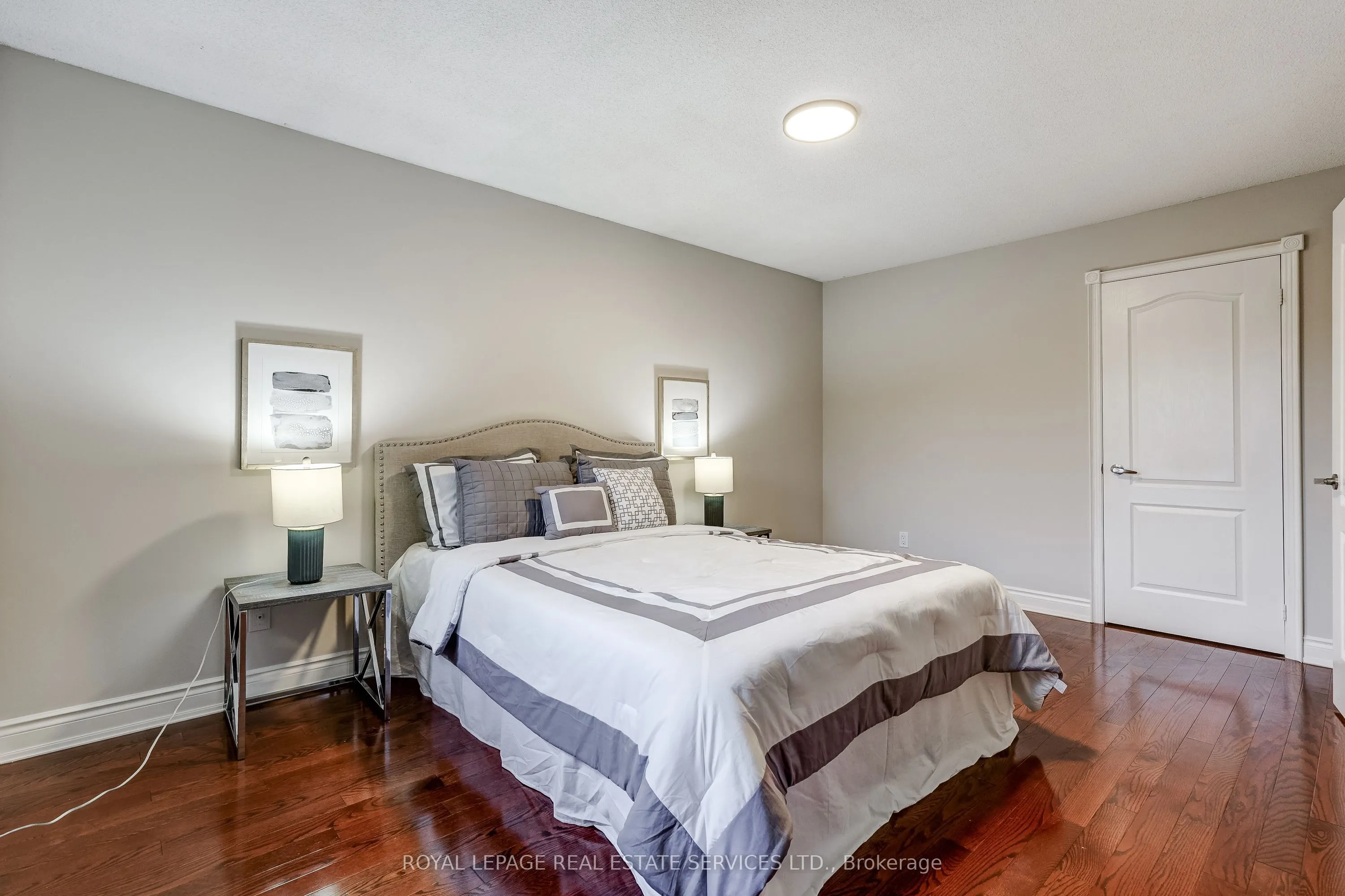 3119 Dover Crescent