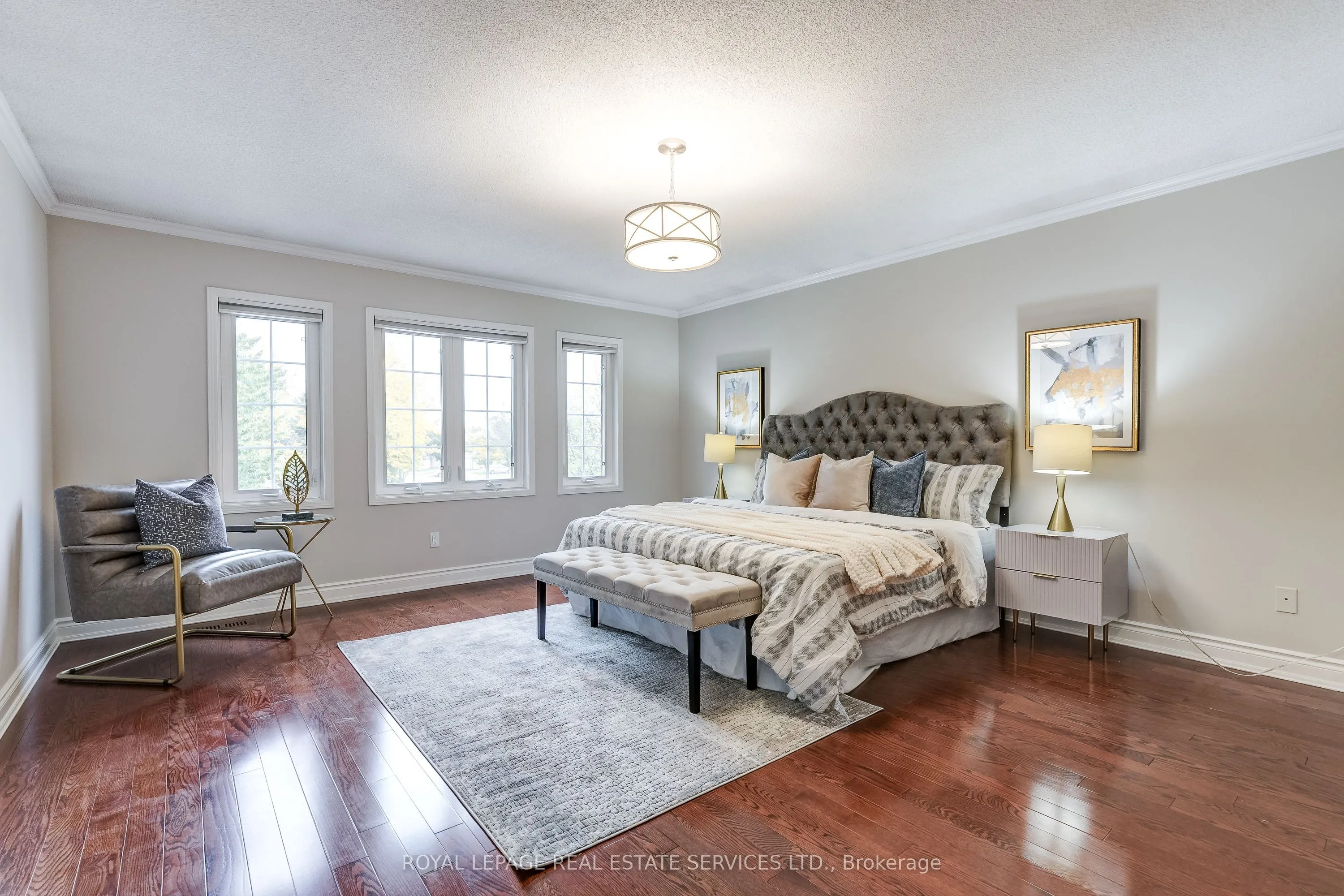 3119 Dover Crescent