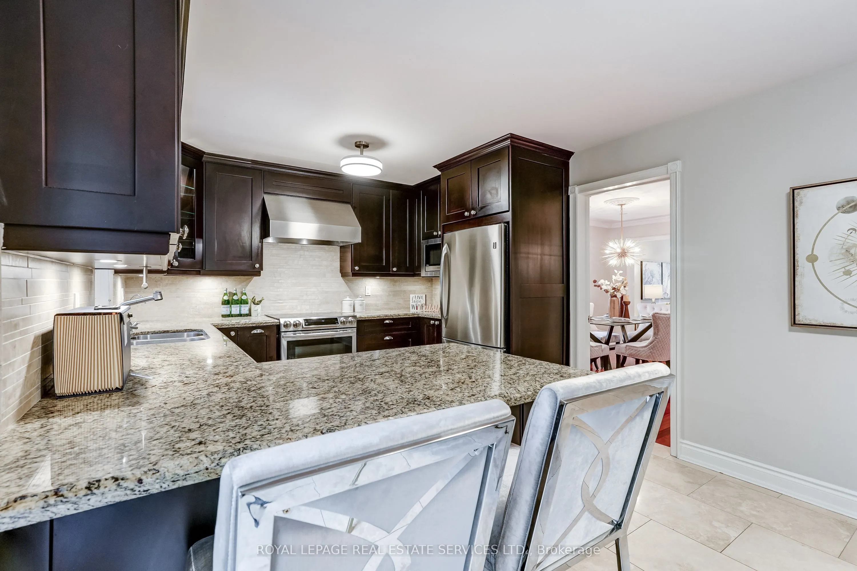 3119 Dover Crescent