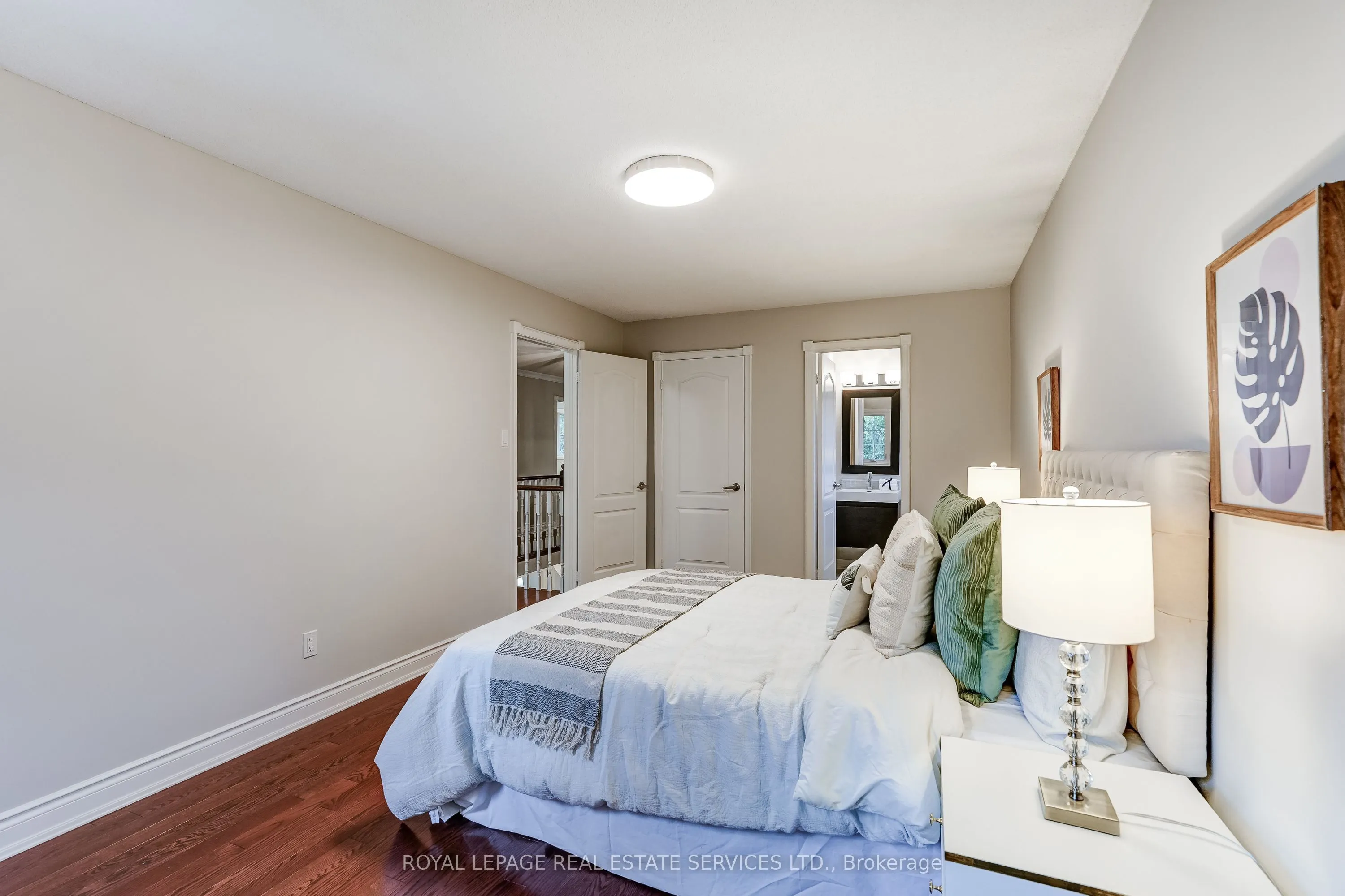 3119 Dover Crescent