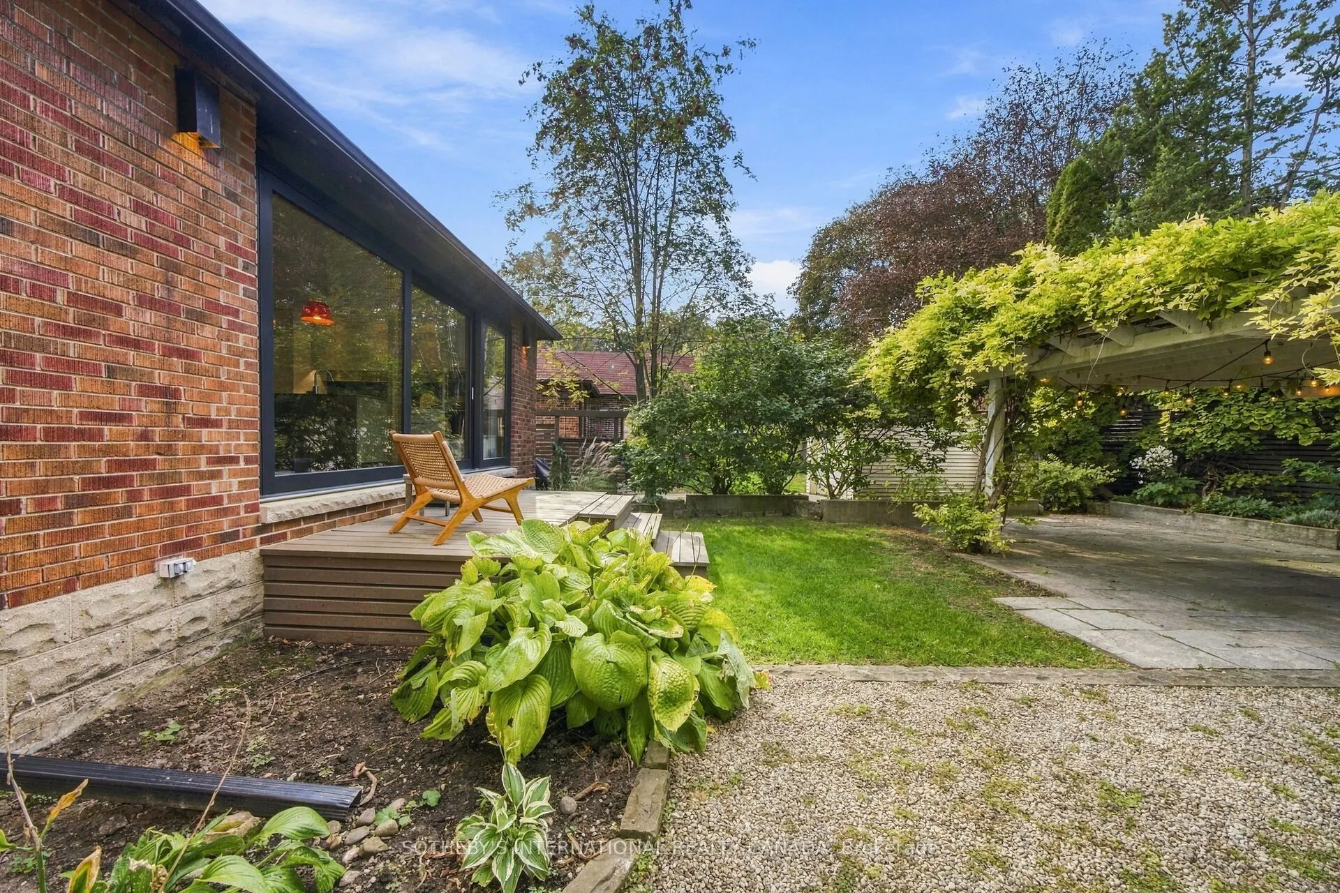 16 Sunnybrook Road