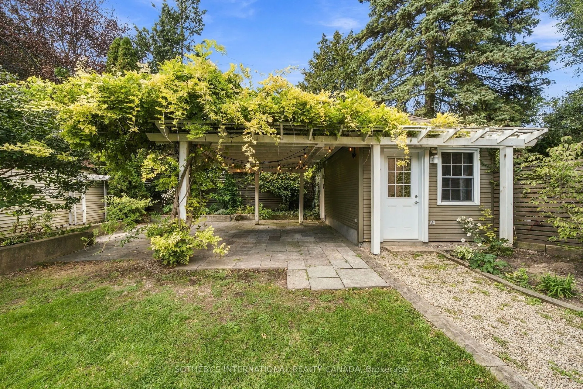 16 Sunnybrook Road