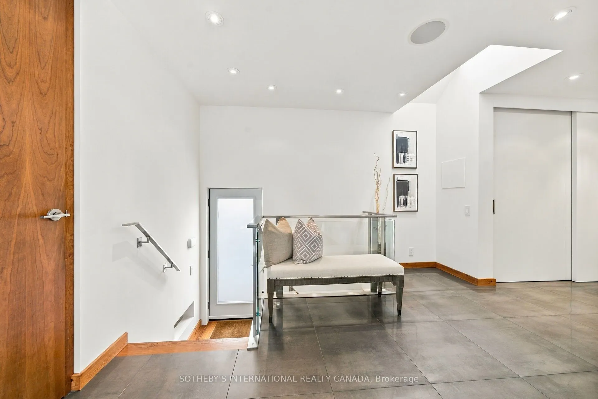 16 Sunnybrook Road