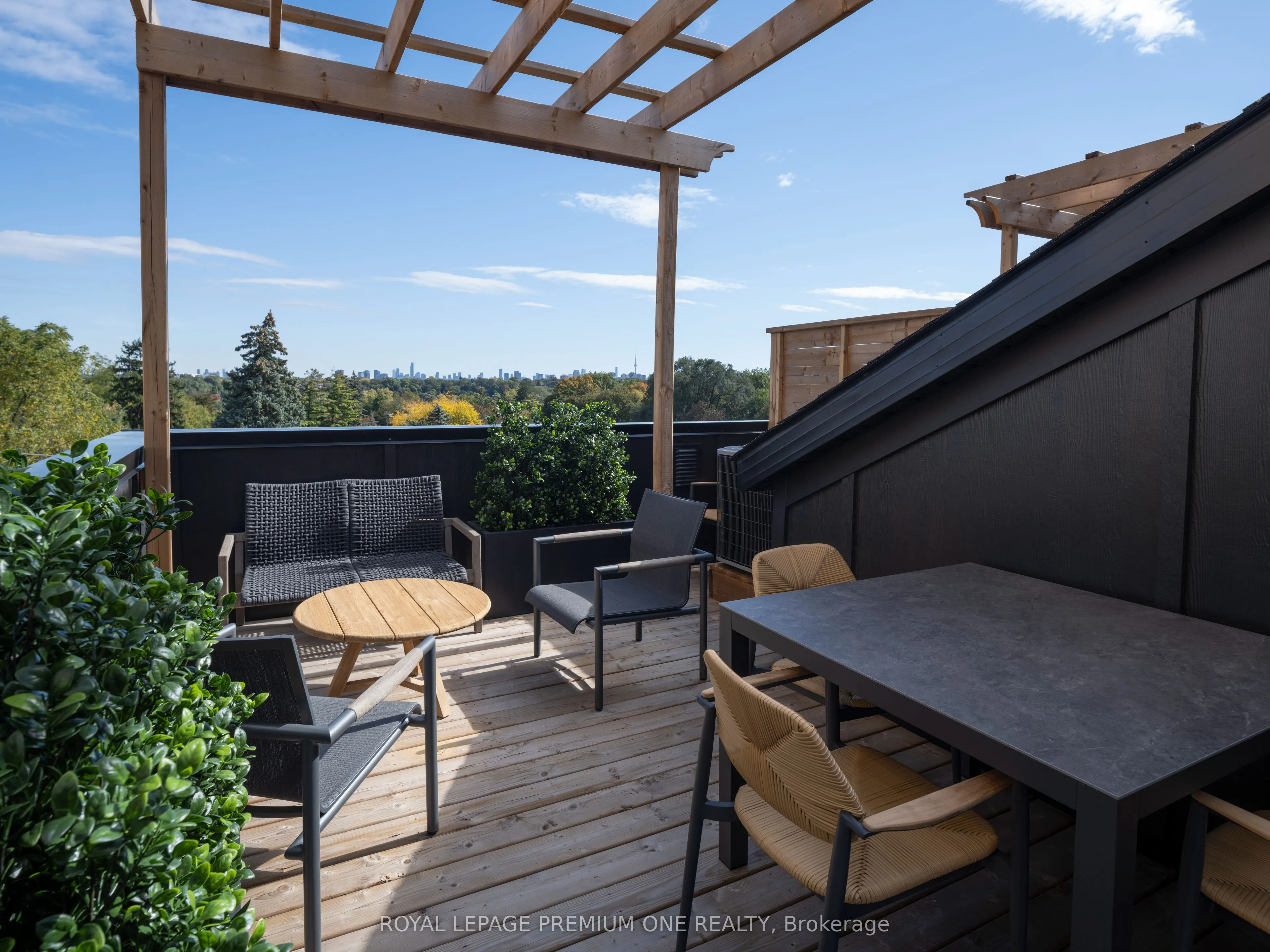 24 Earlington Avenue