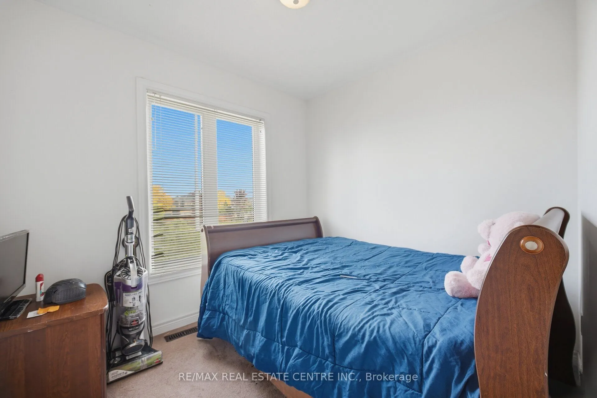 65 Connolly Crescent