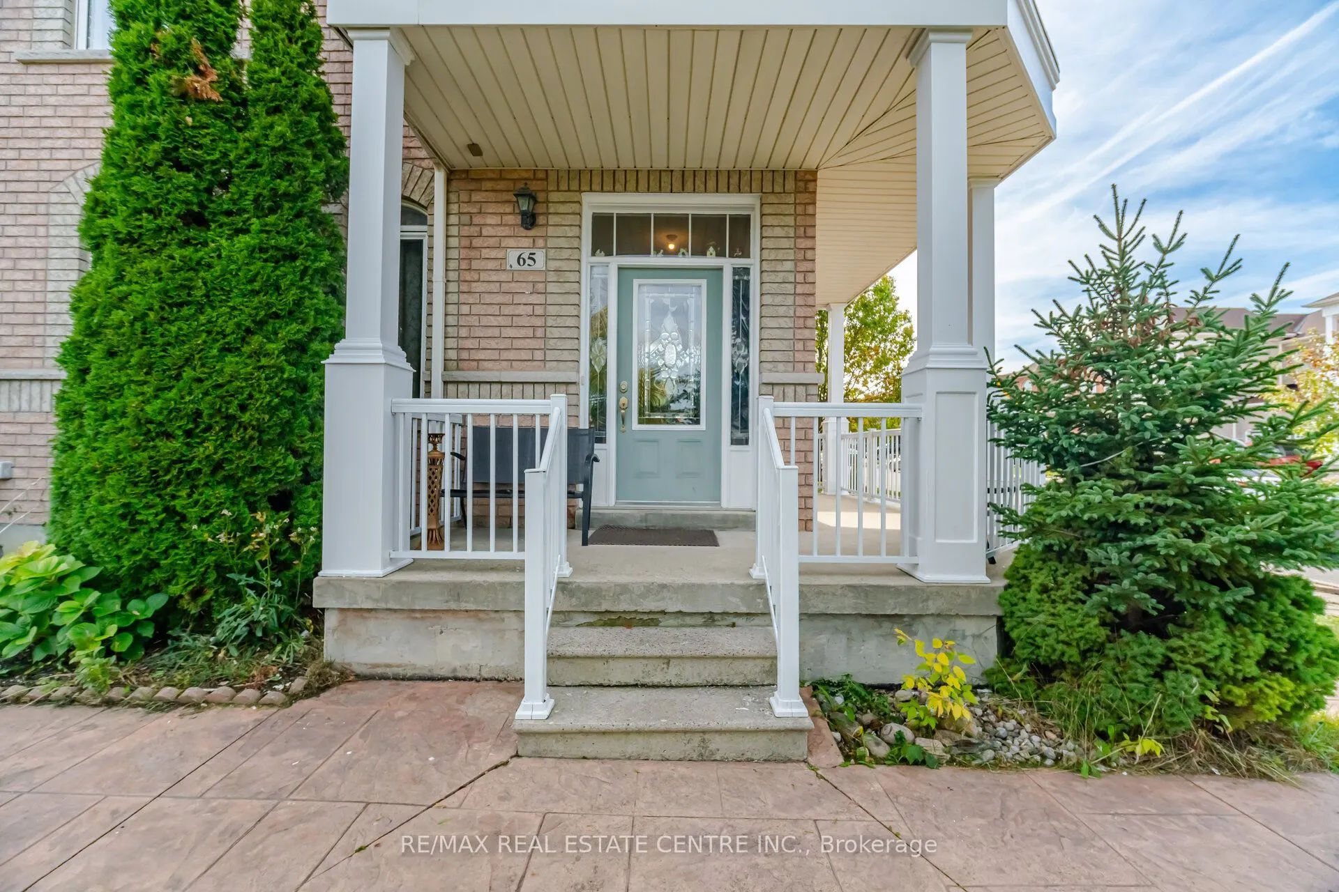 65 Connolly Crescent