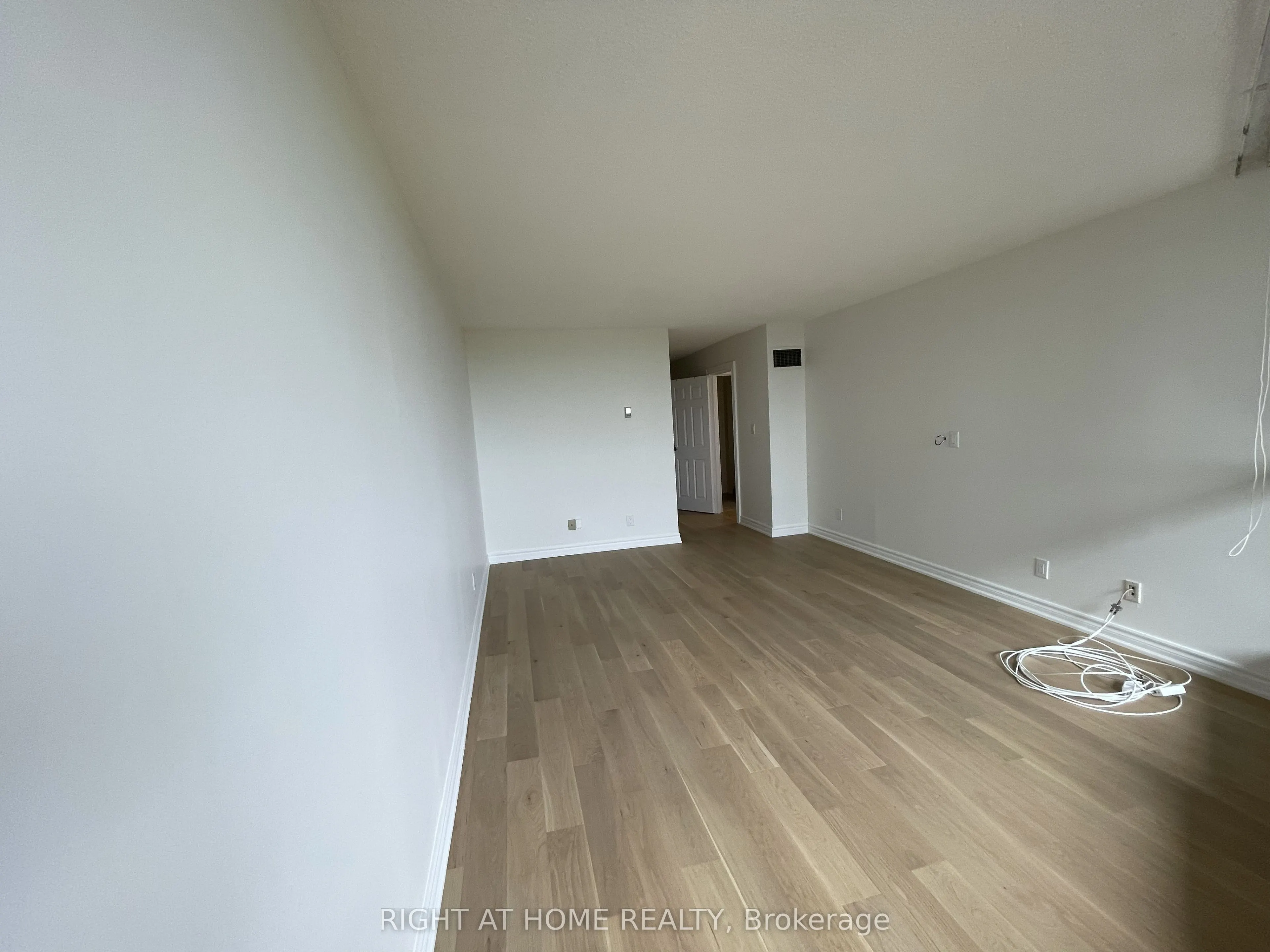 2000 ISLINGTON Avenue #707