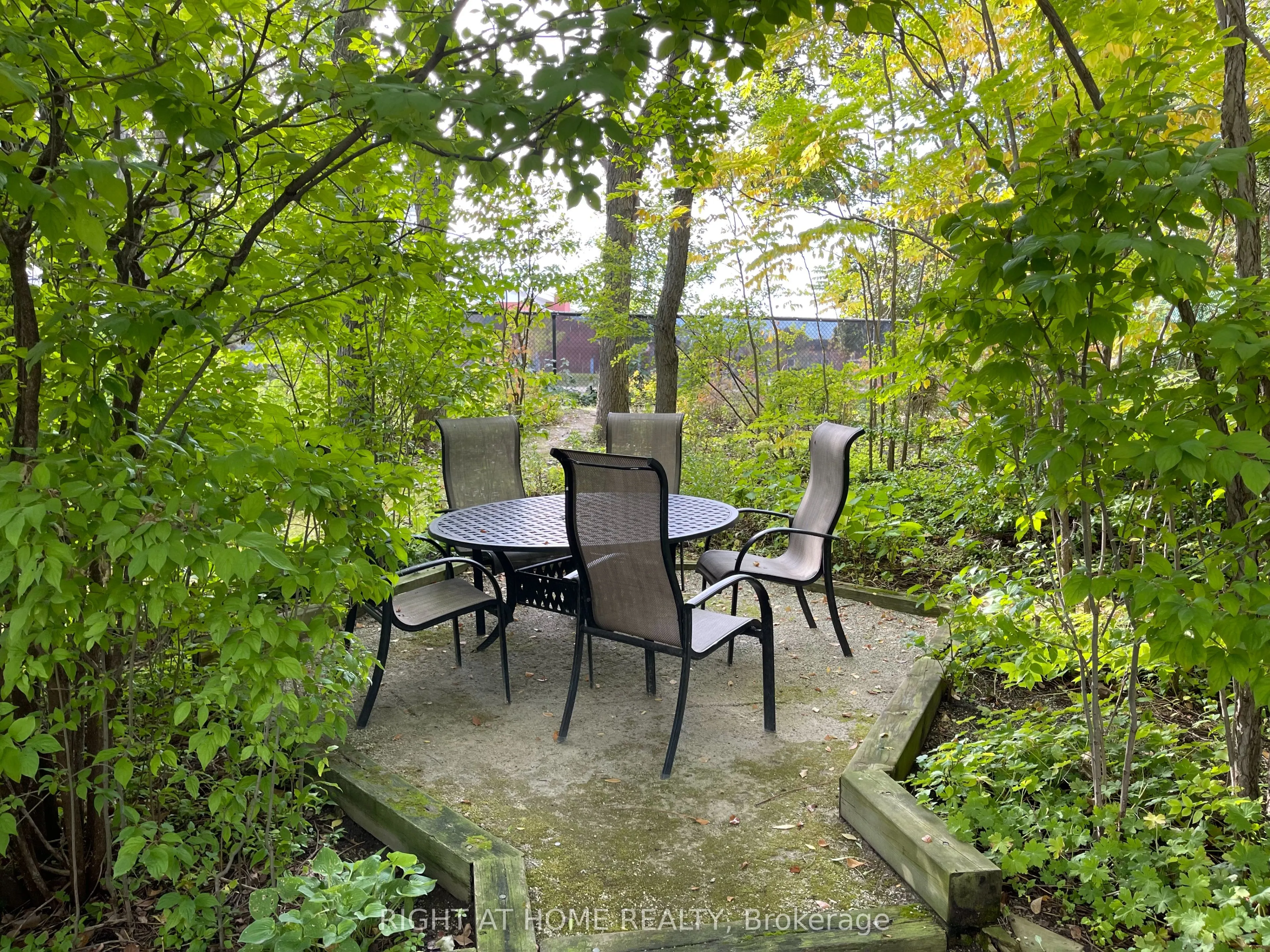 2000 ISLINGTON Avenue #707