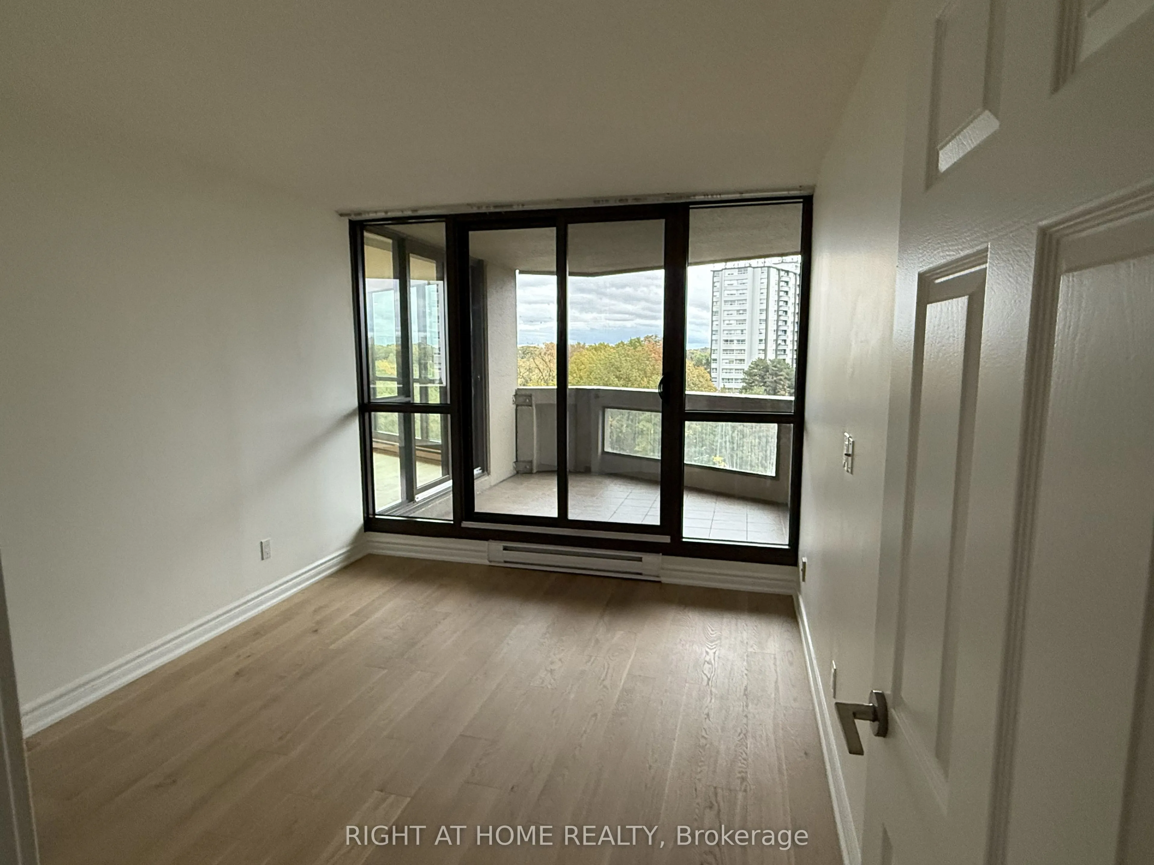 2000 ISLINGTON Avenue #707