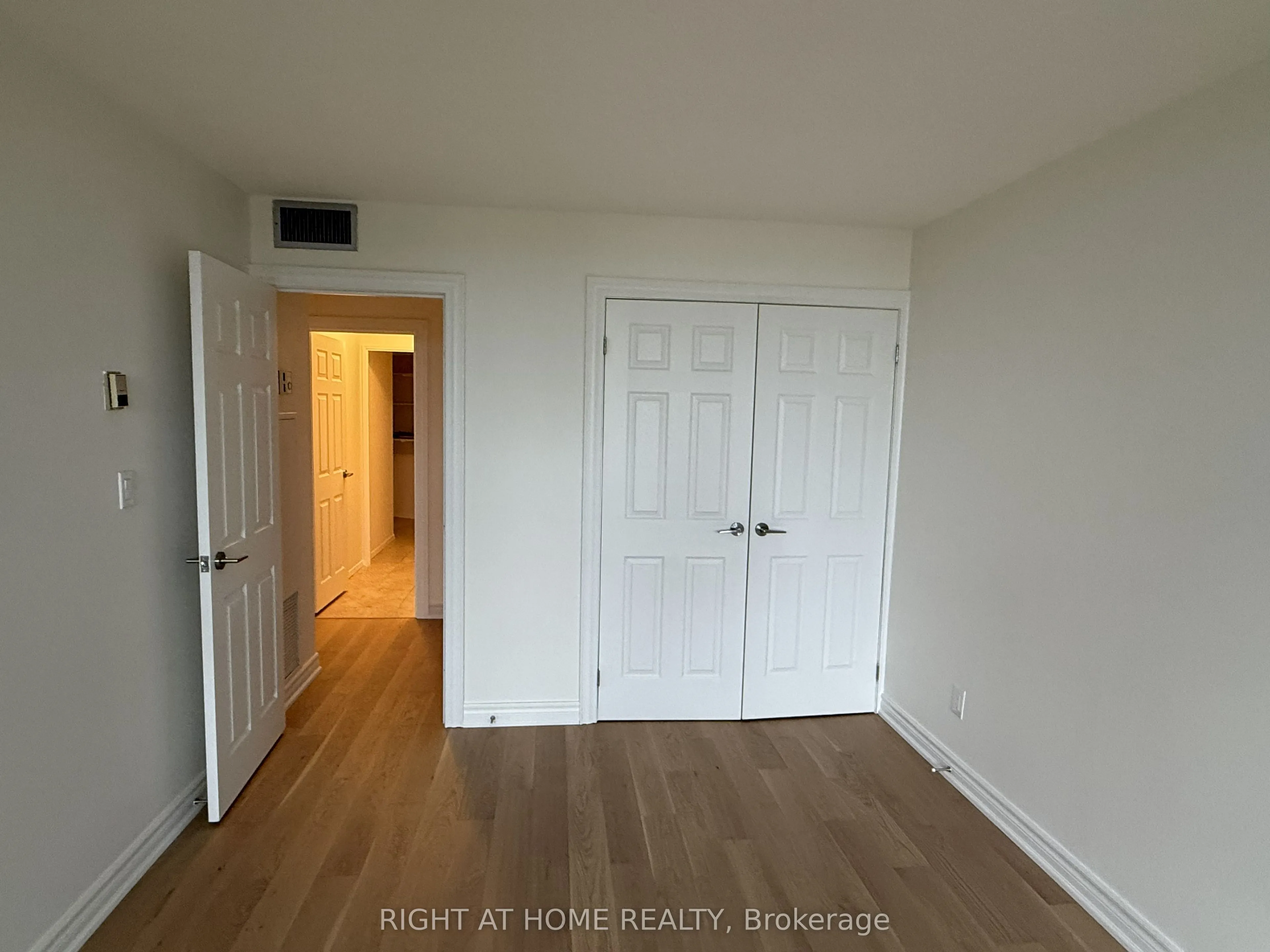 2000 ISLINGTON Avenue #707