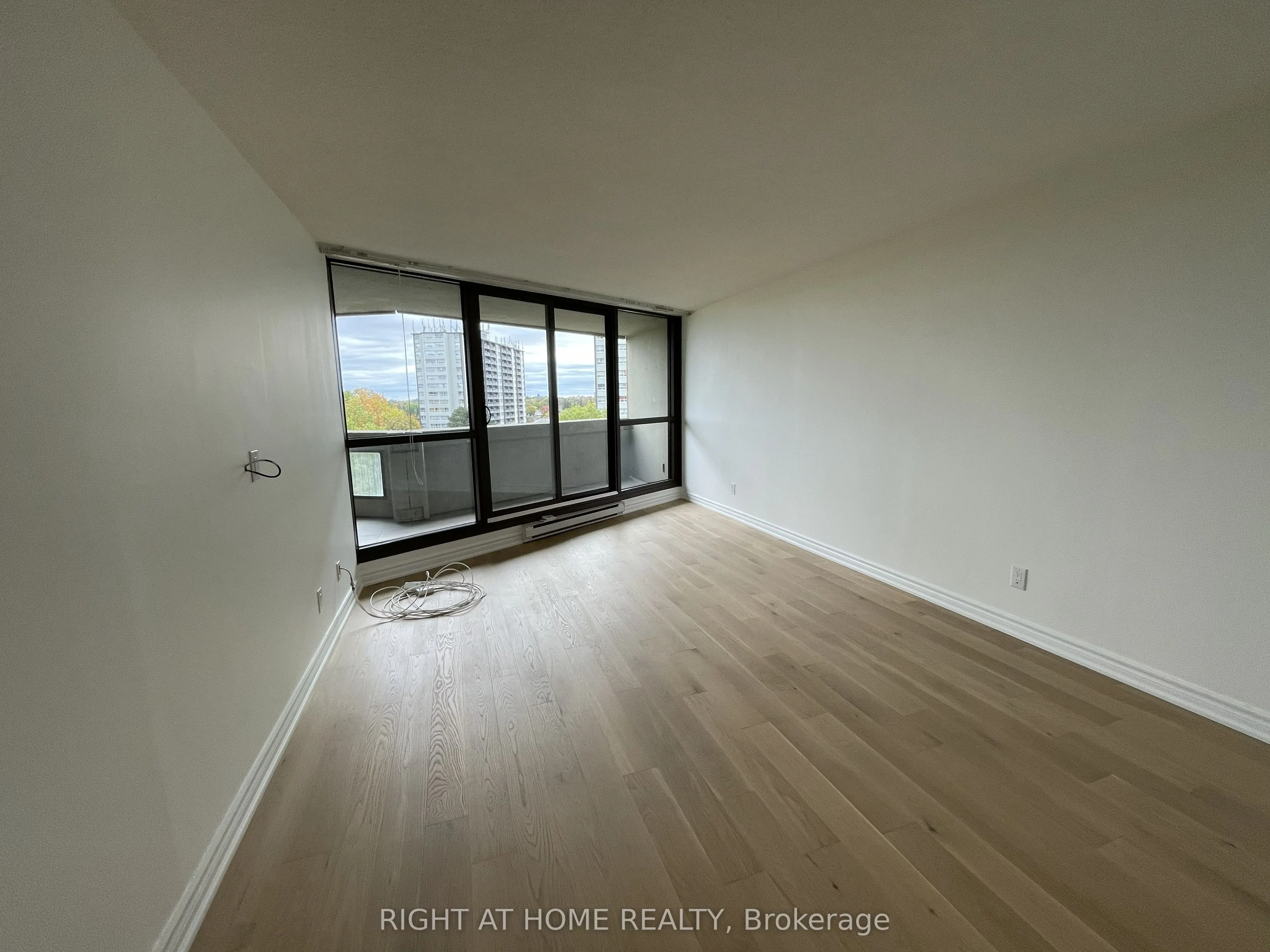 2000 ISLINGTON Avenue #707