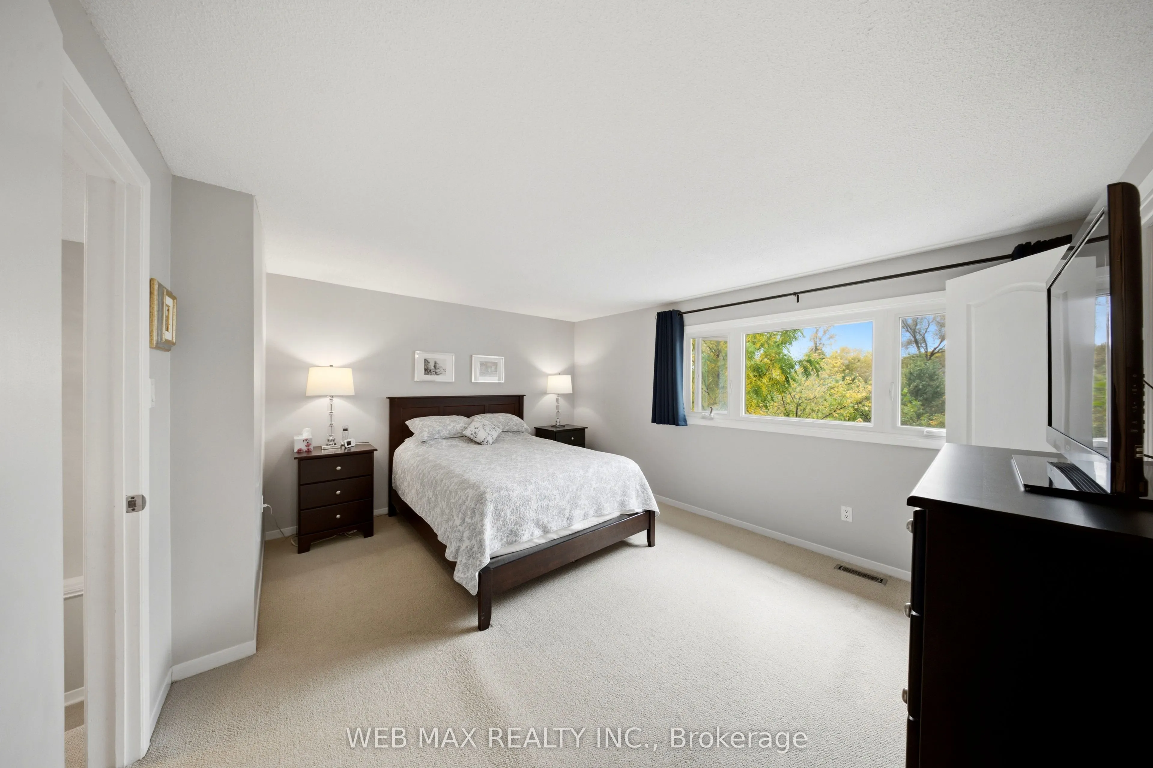 1108 Edgehill Place