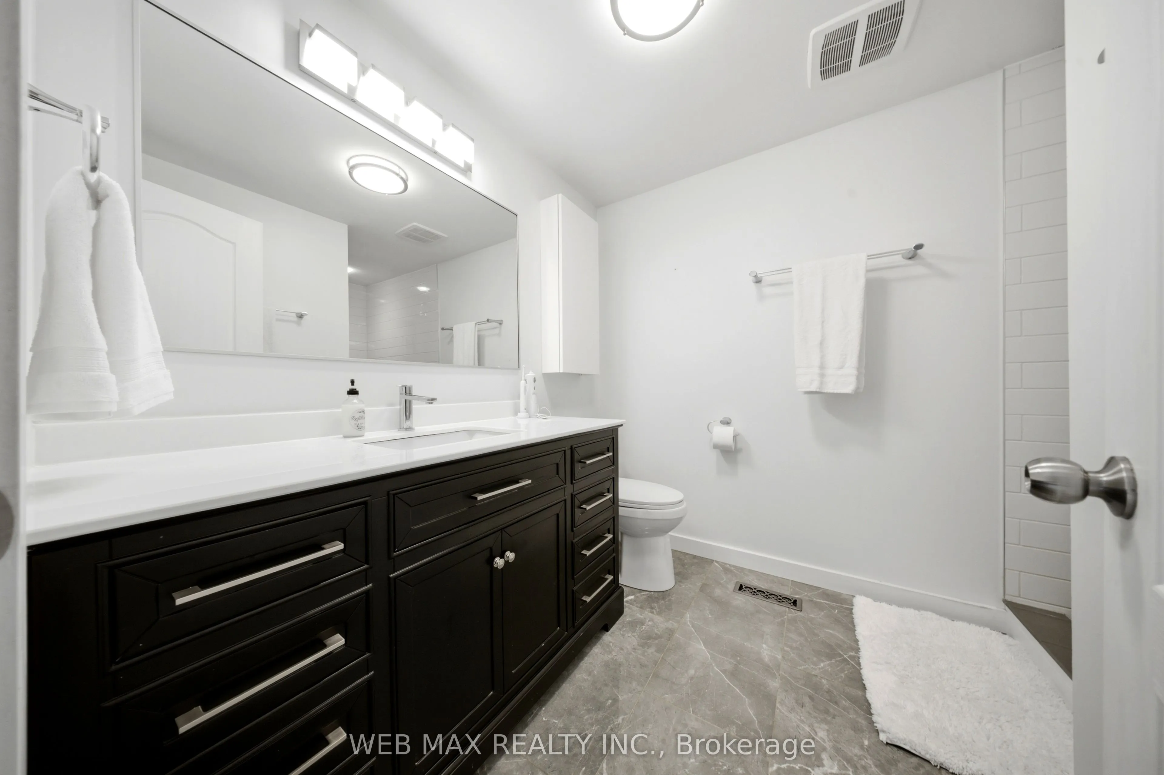 1108 Edgehill Place