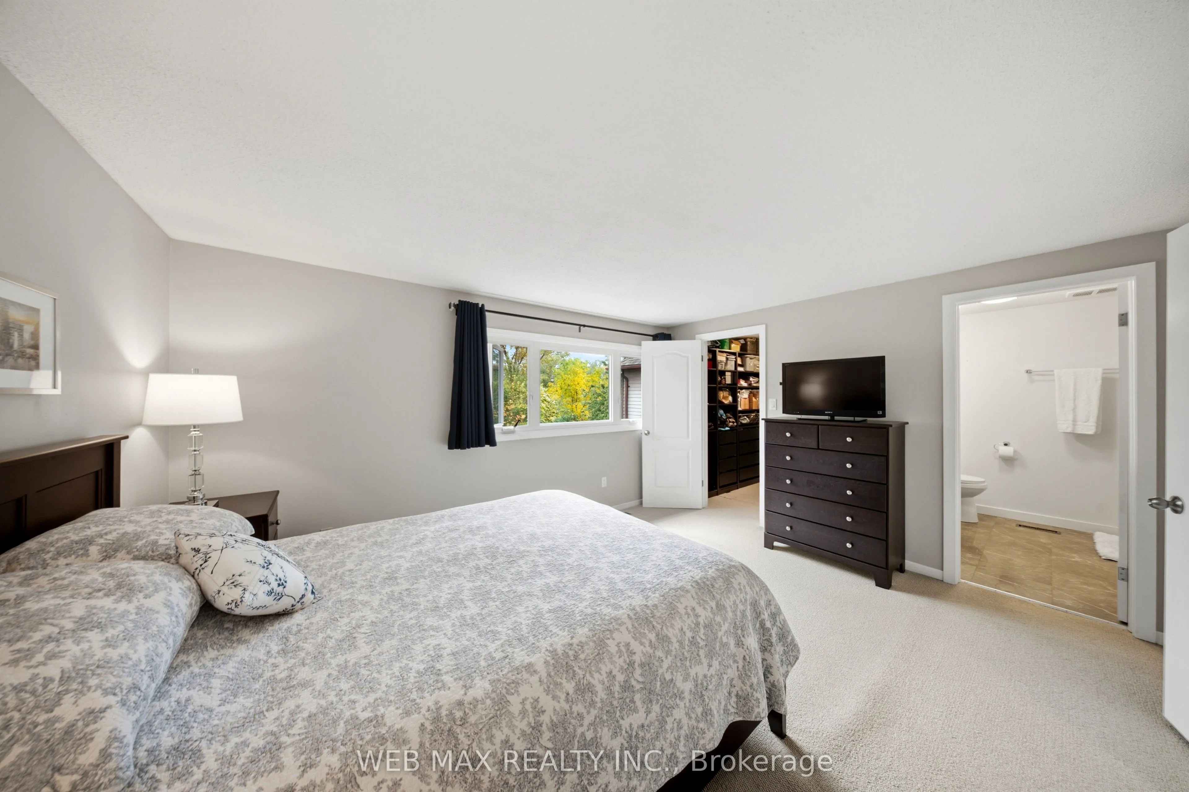 1108 Edgehill Place
