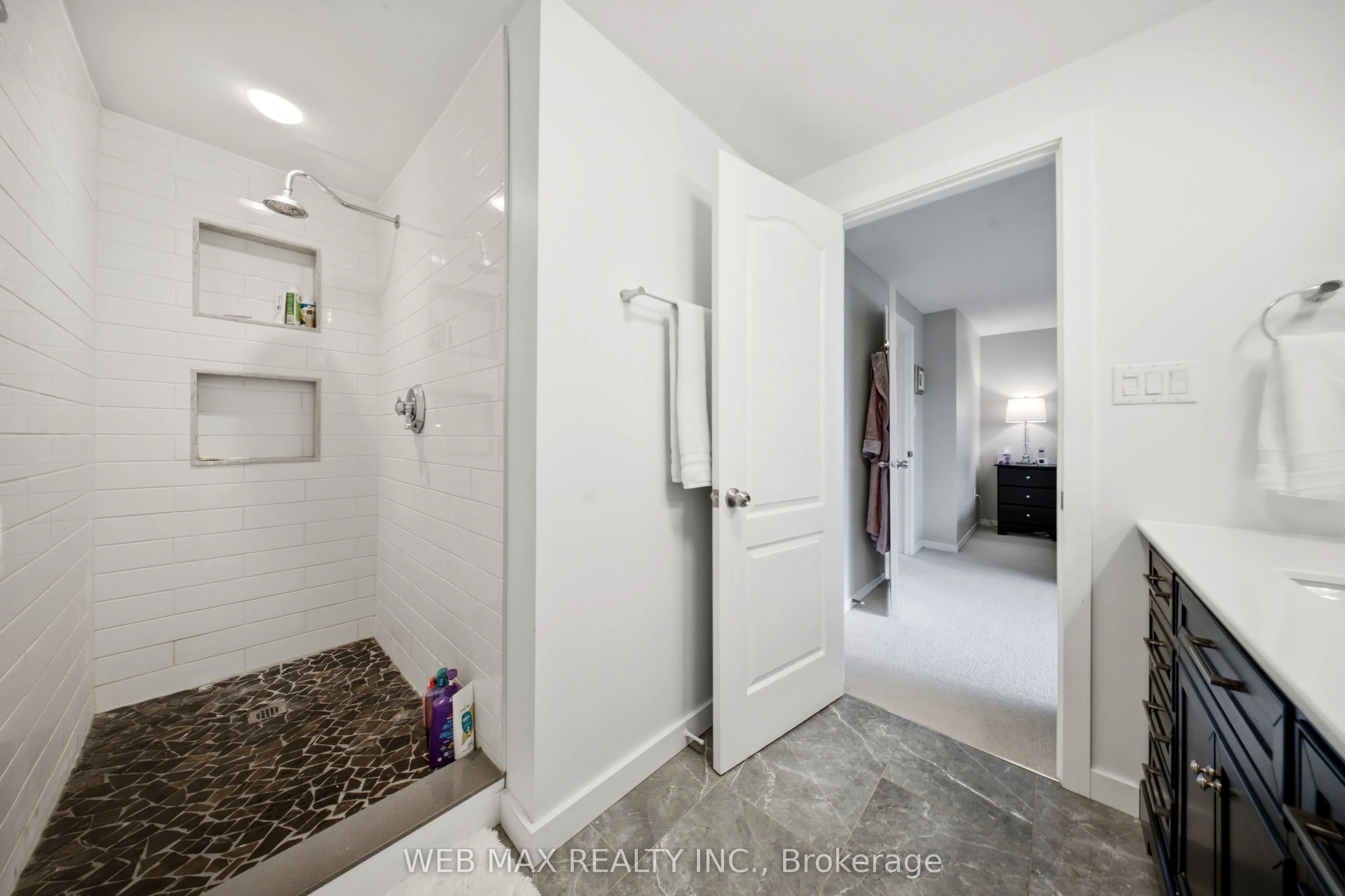 1108 Edgehill Place