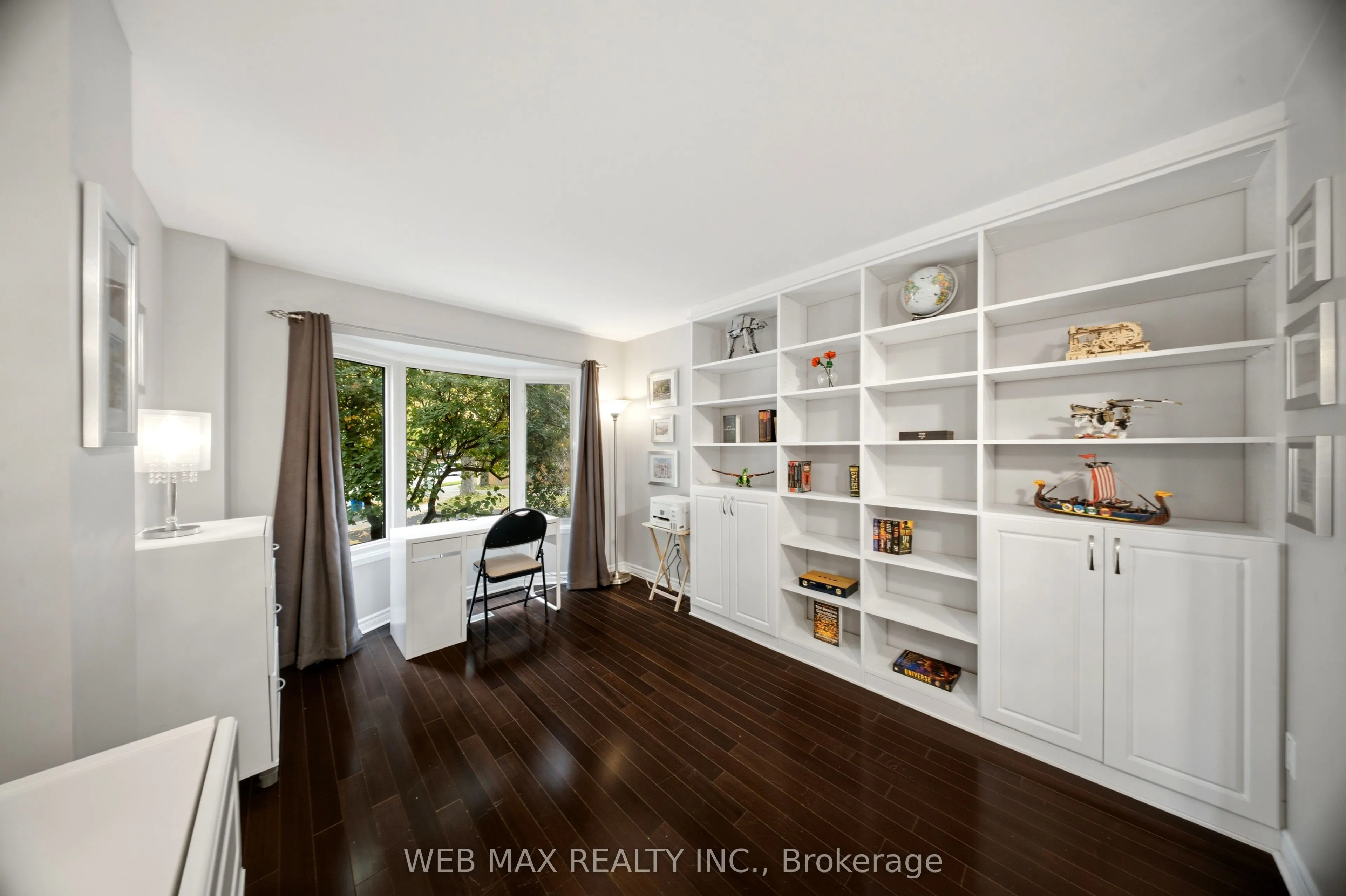 1108 Edgehill Place