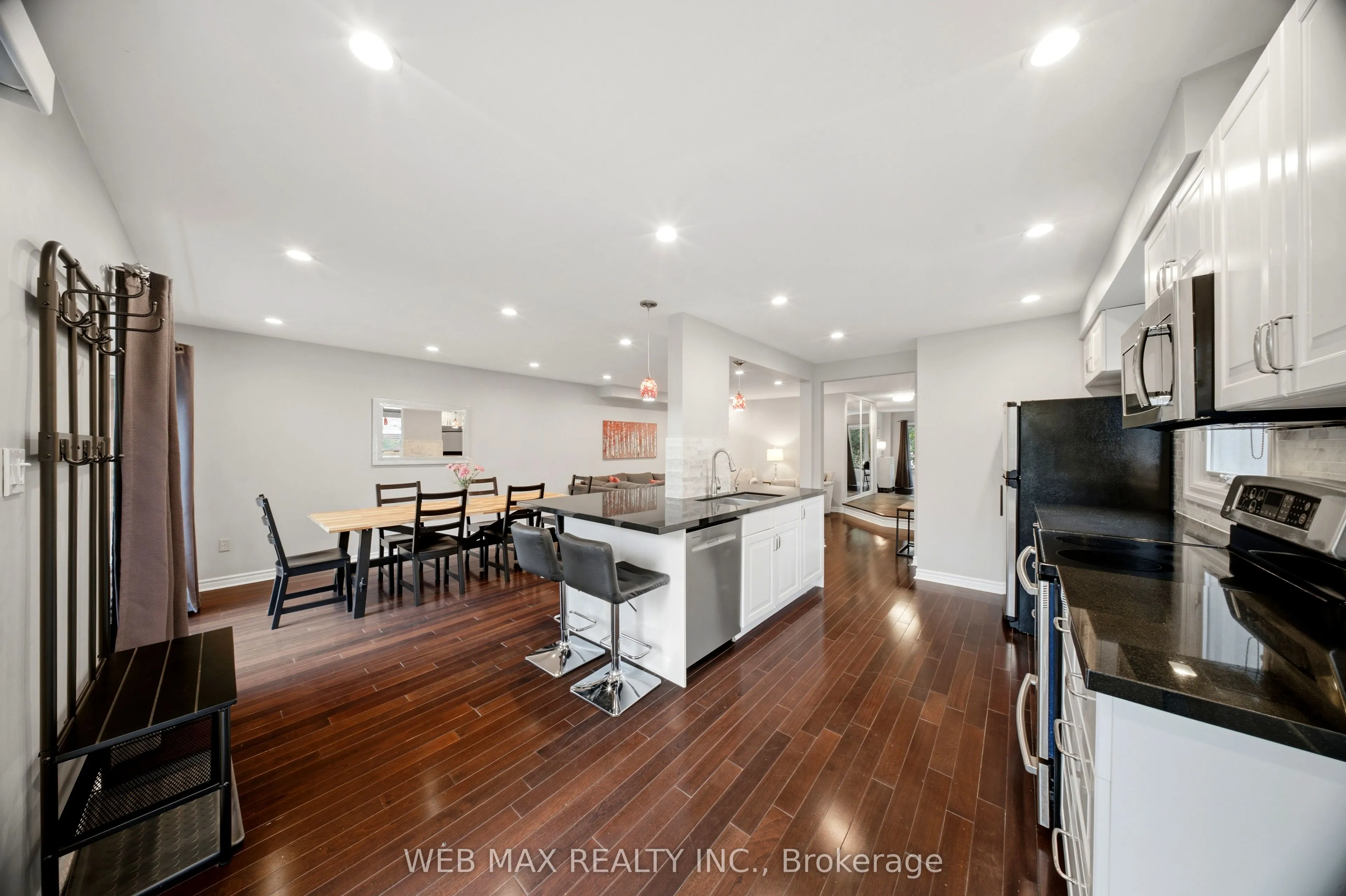 1108 Edgehill Place