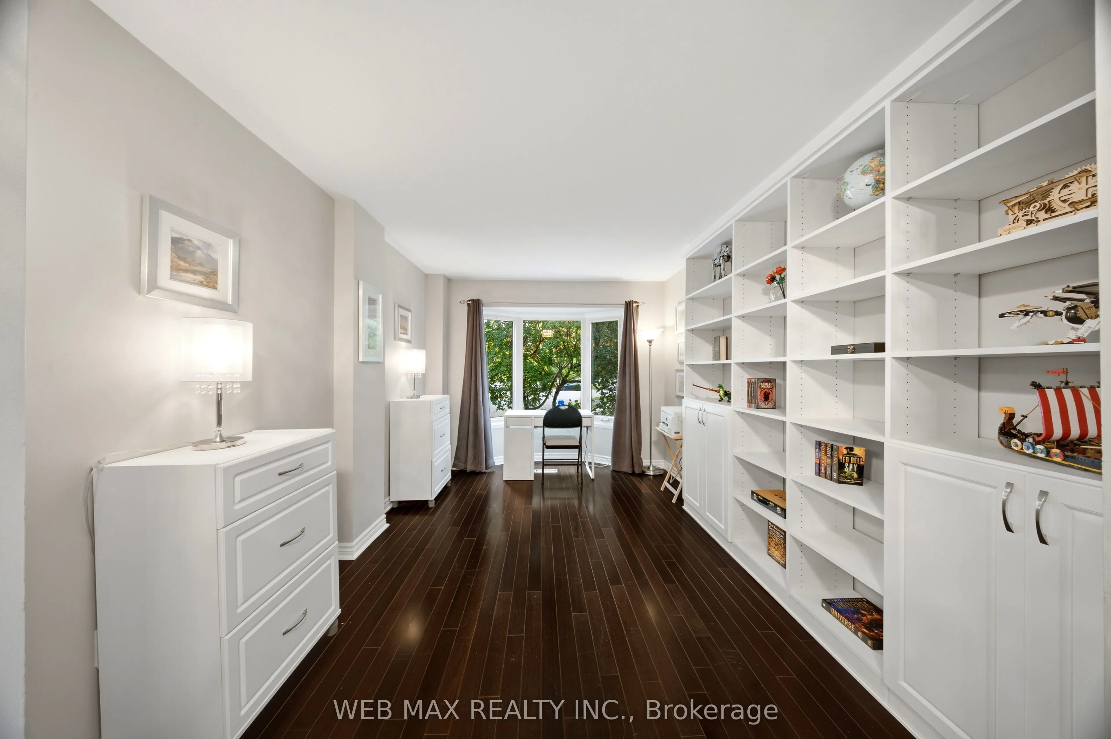 1108 Edgehill Place